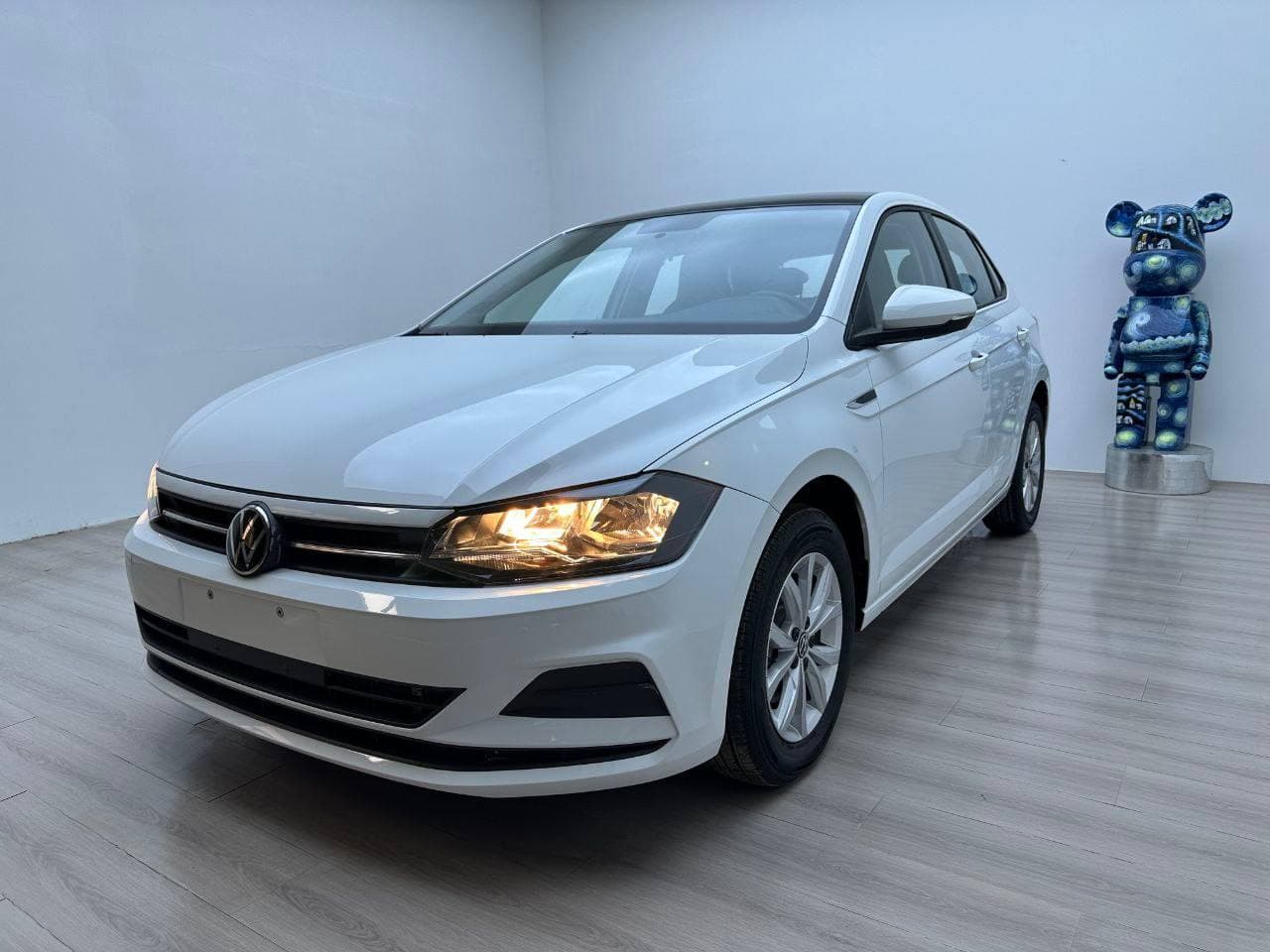 Volkswagen Polo - 1