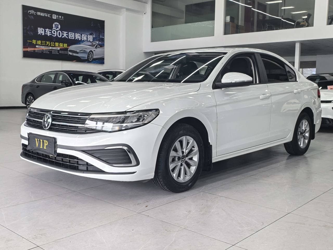 Volkswagen Bora - 1
