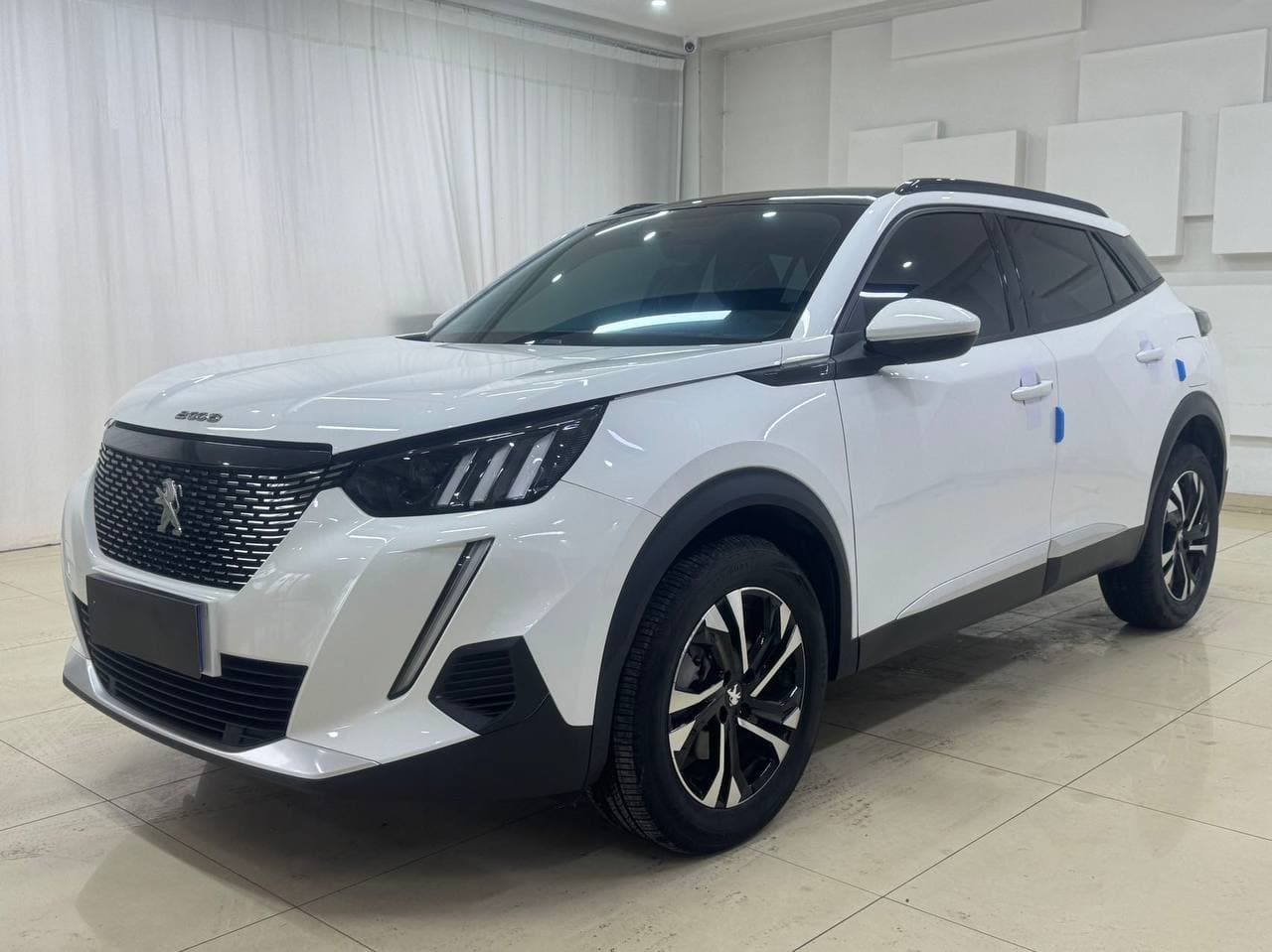Peugeot 2008 - 1
