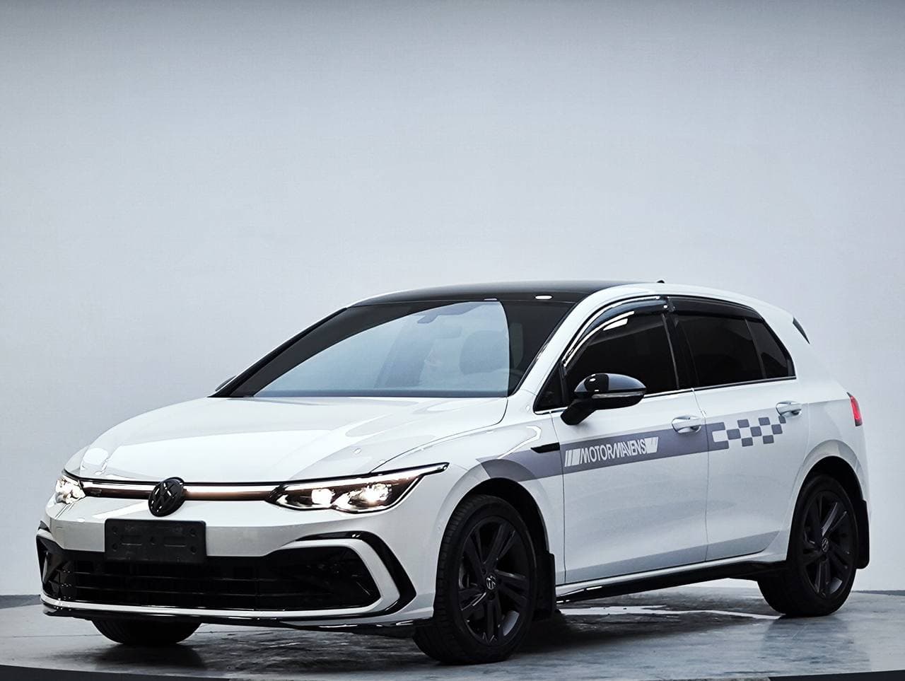 Volkswagen Golf - 1