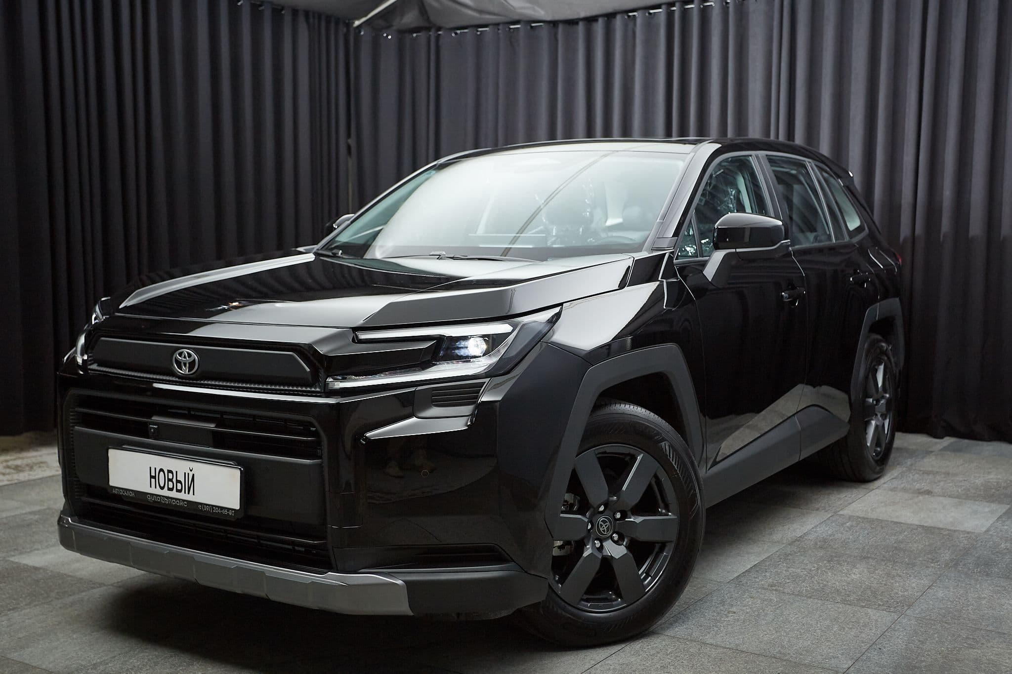 Toyota RAV4 - 1