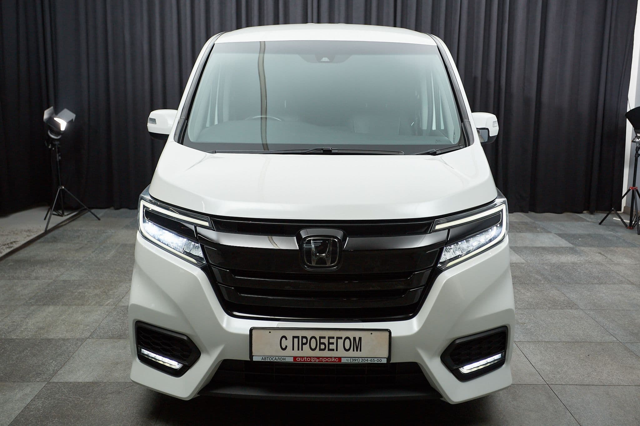 Honda Stepwgn - 2