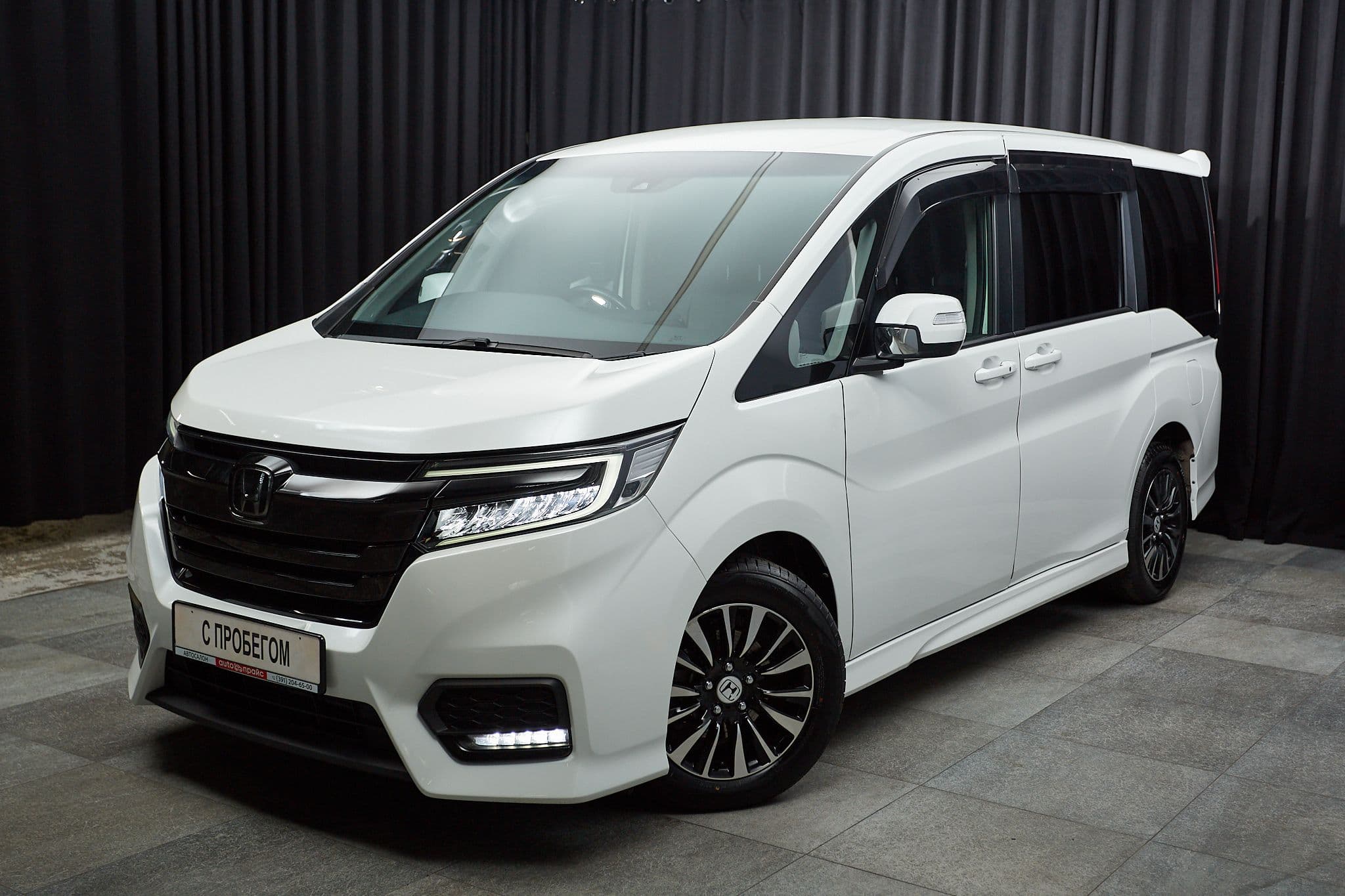 Honda Stepwgn - 1