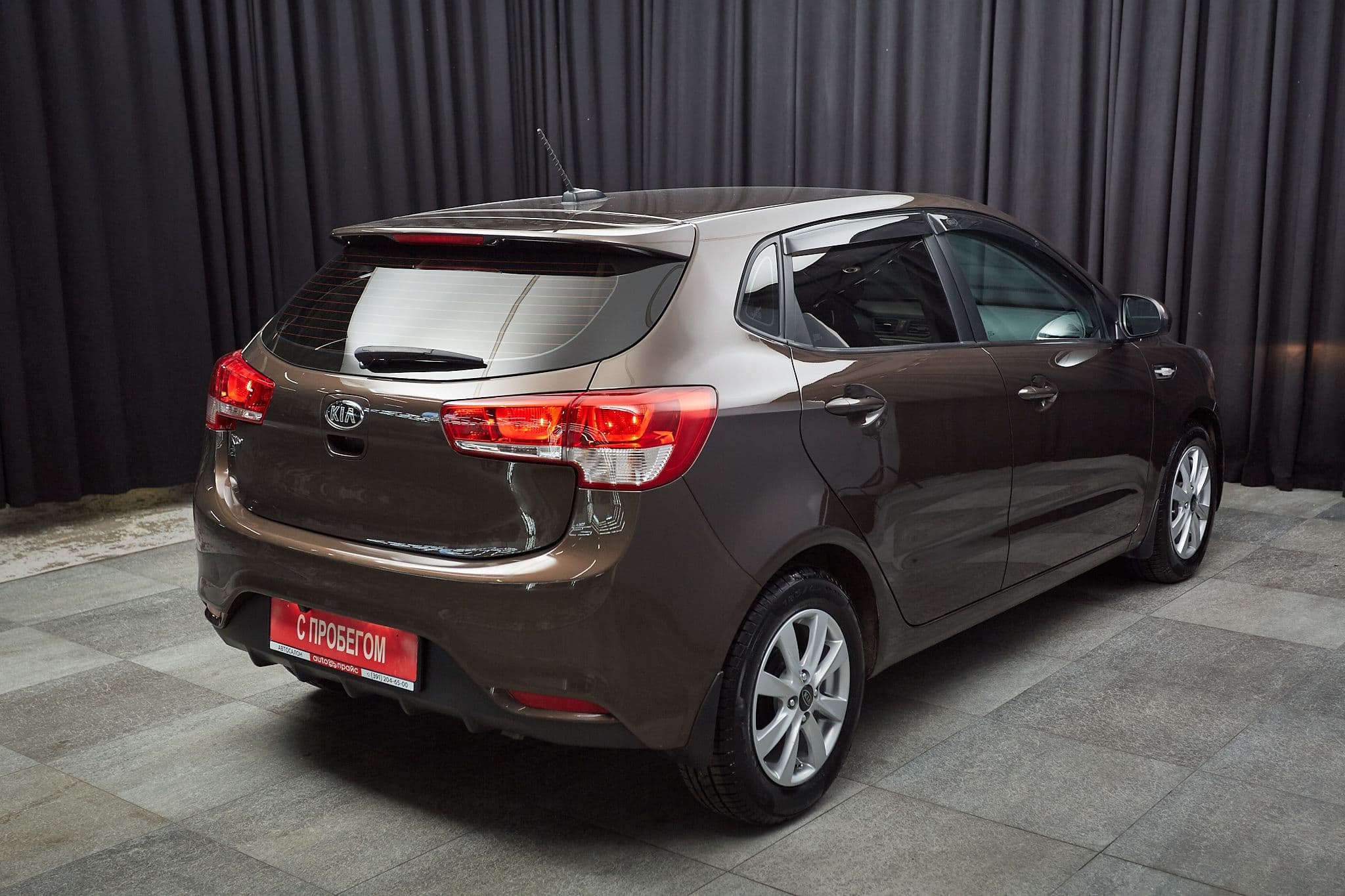 Kia Rio - 4