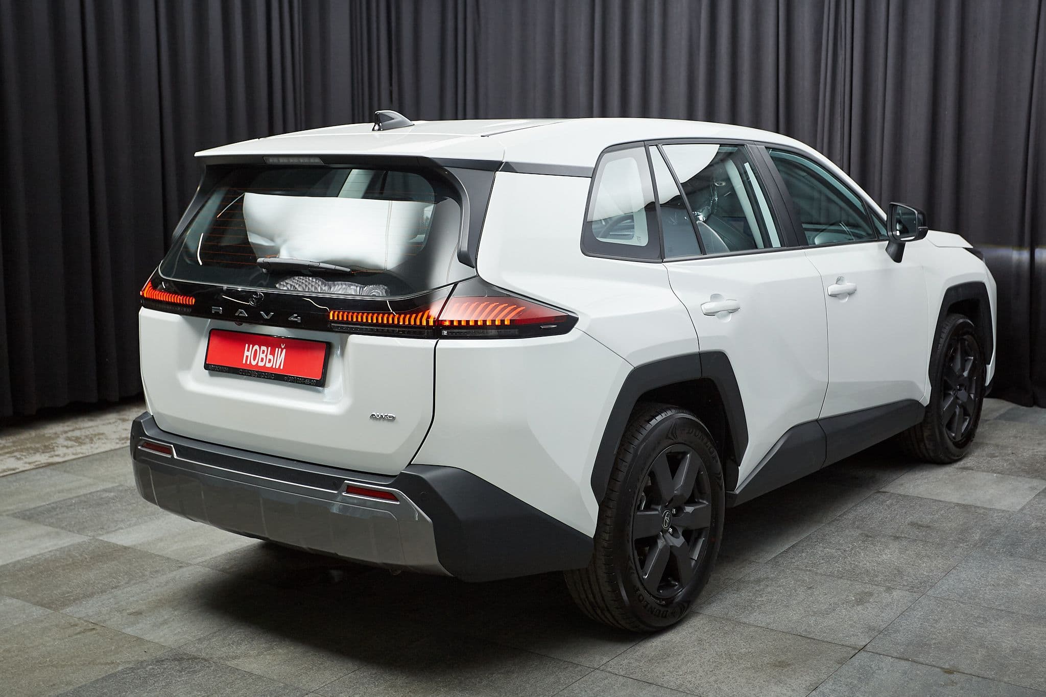 Toyota RAV4 - 4