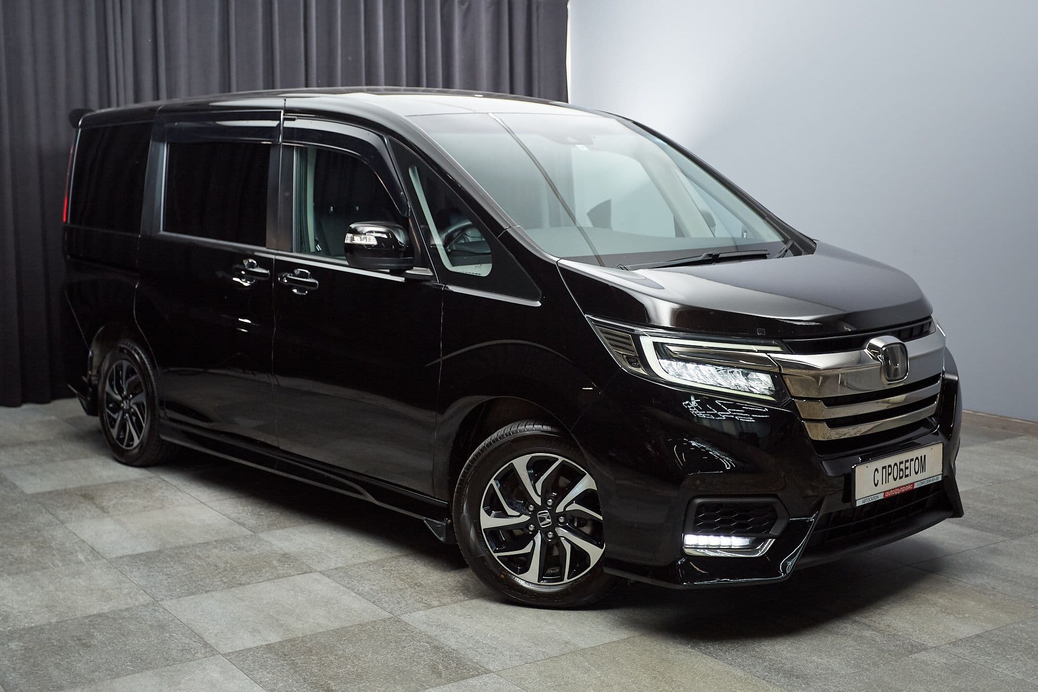 Honda Stepwgn - 3