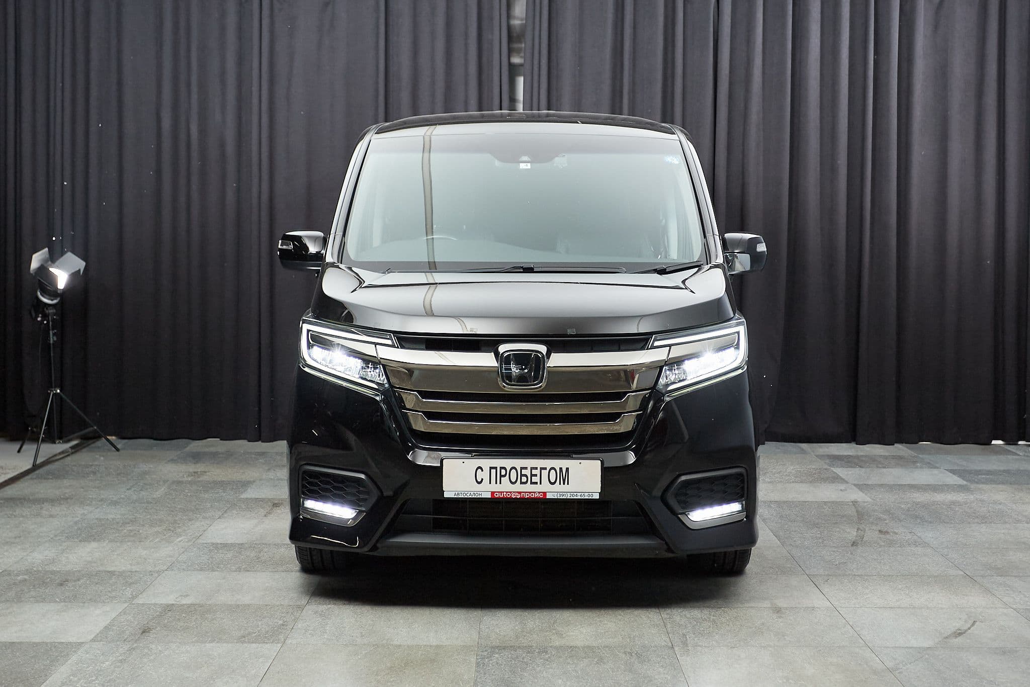 Honda Stepwgn - 2