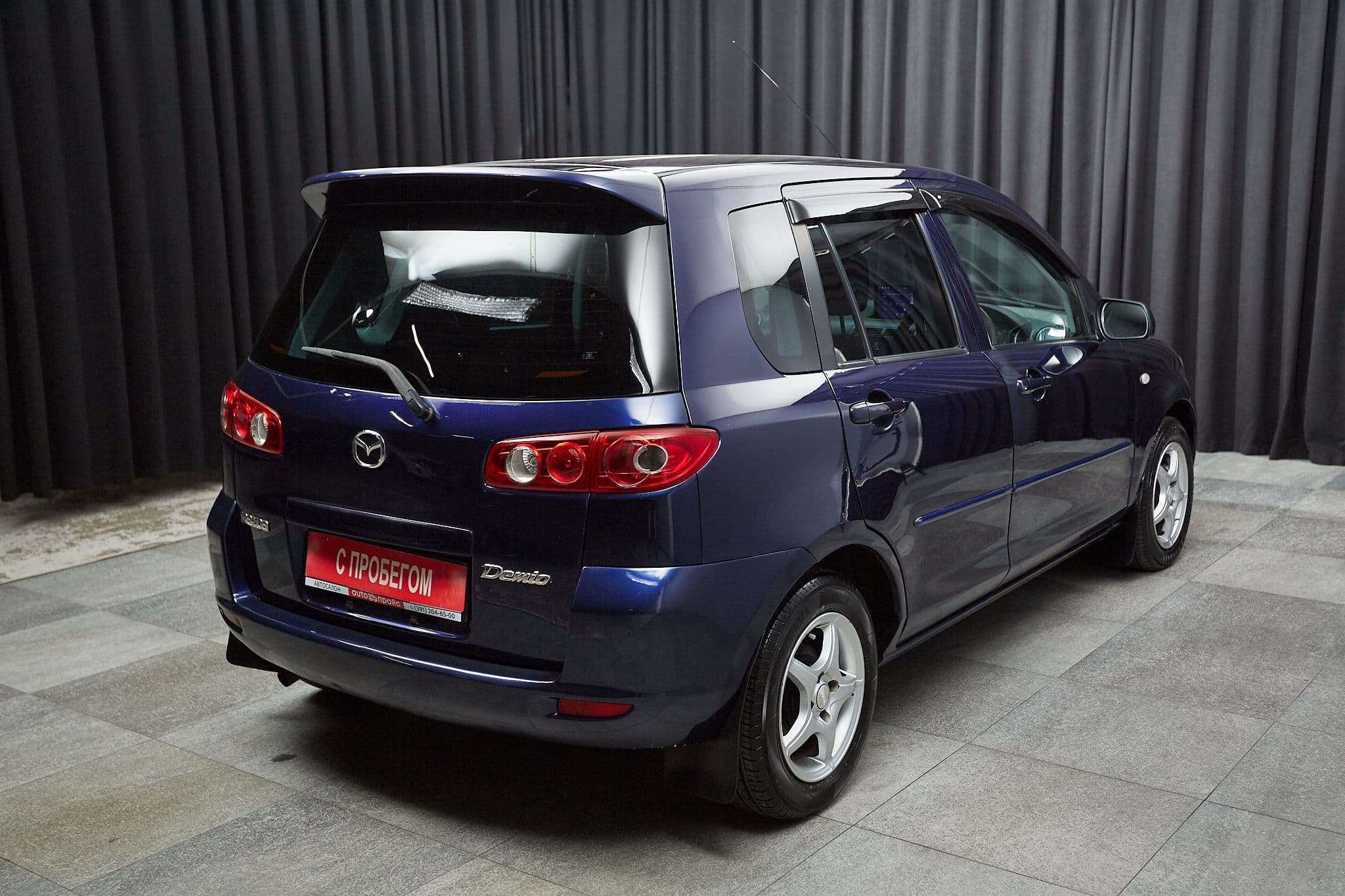 Mazda Demio - 4
