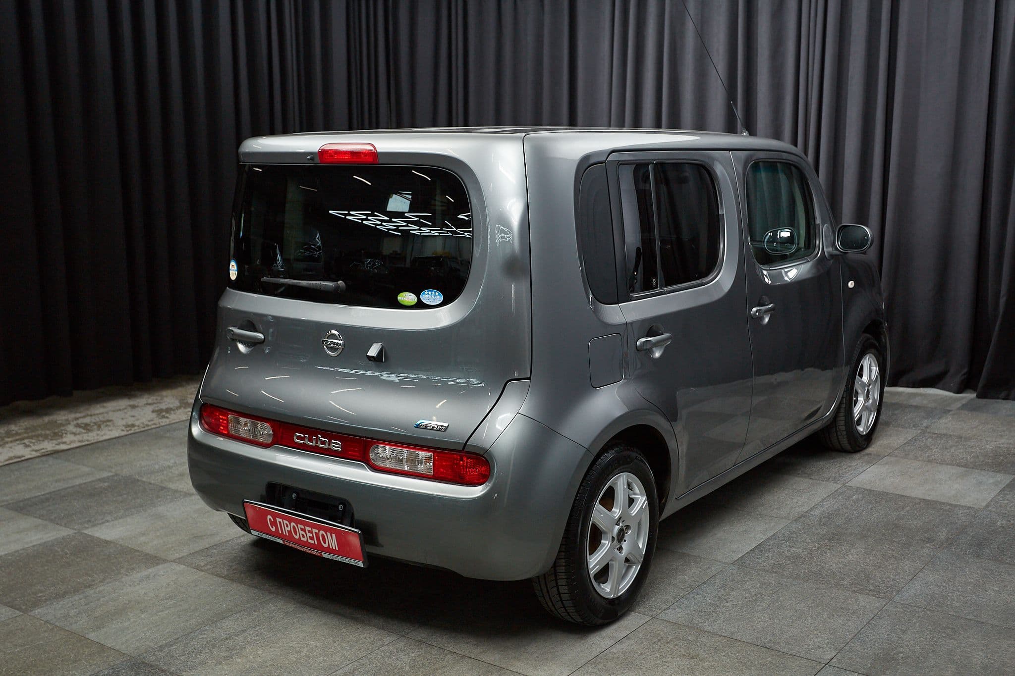 Nissan Cube - 4