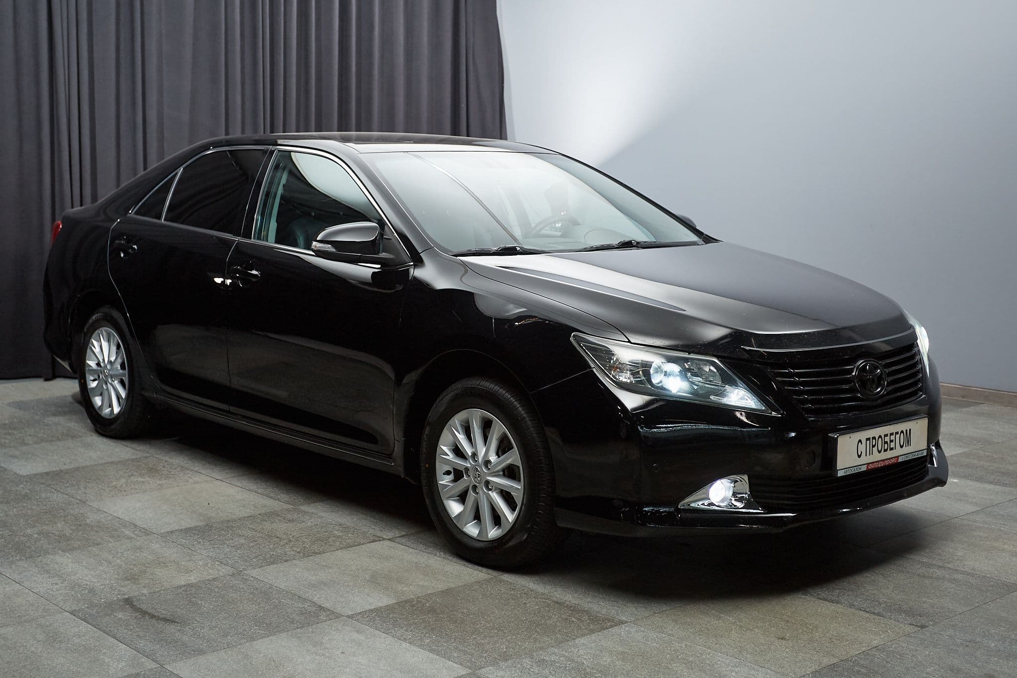 Toyota Camry - 3