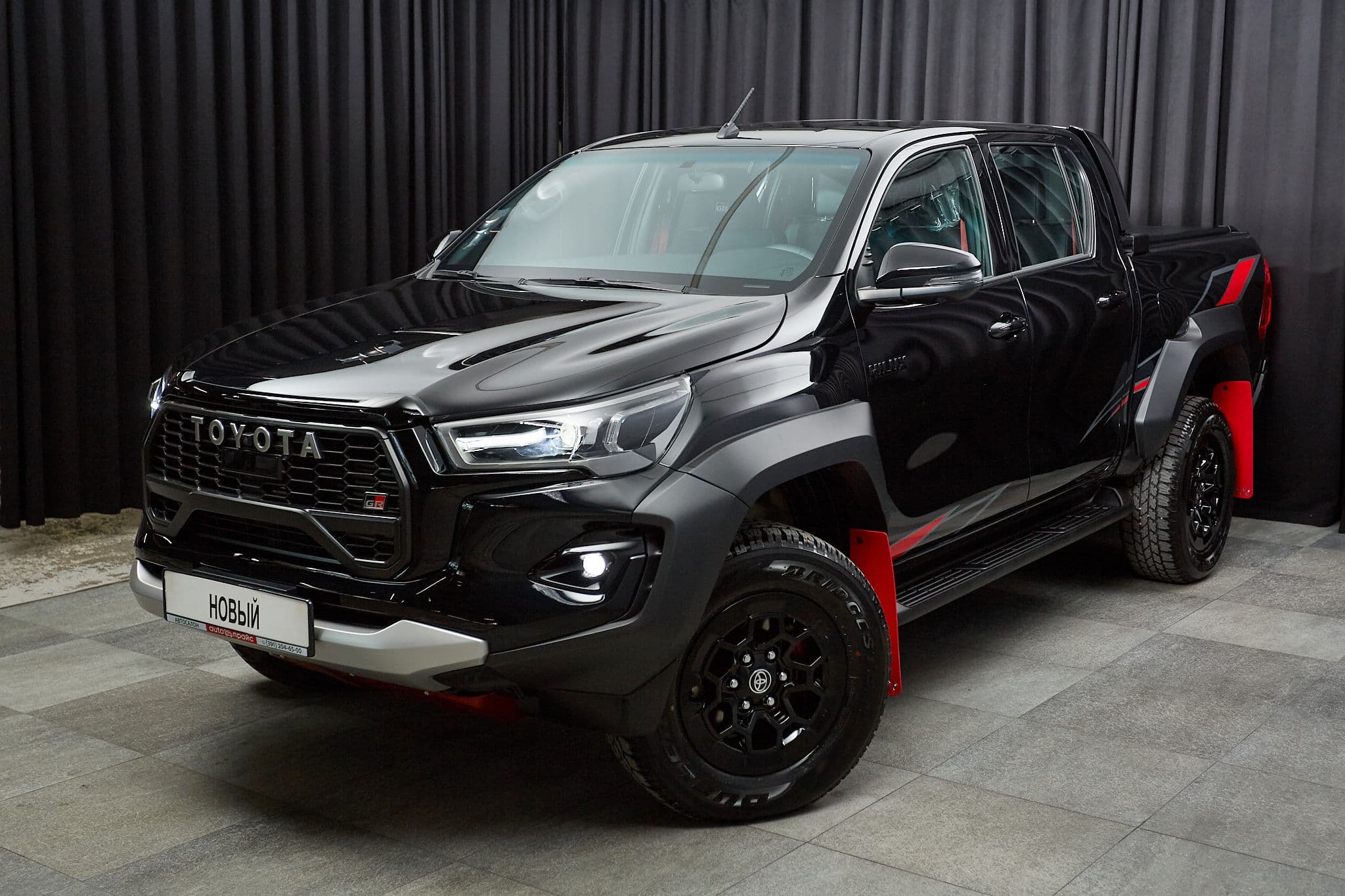 Toyota Hilux - 1