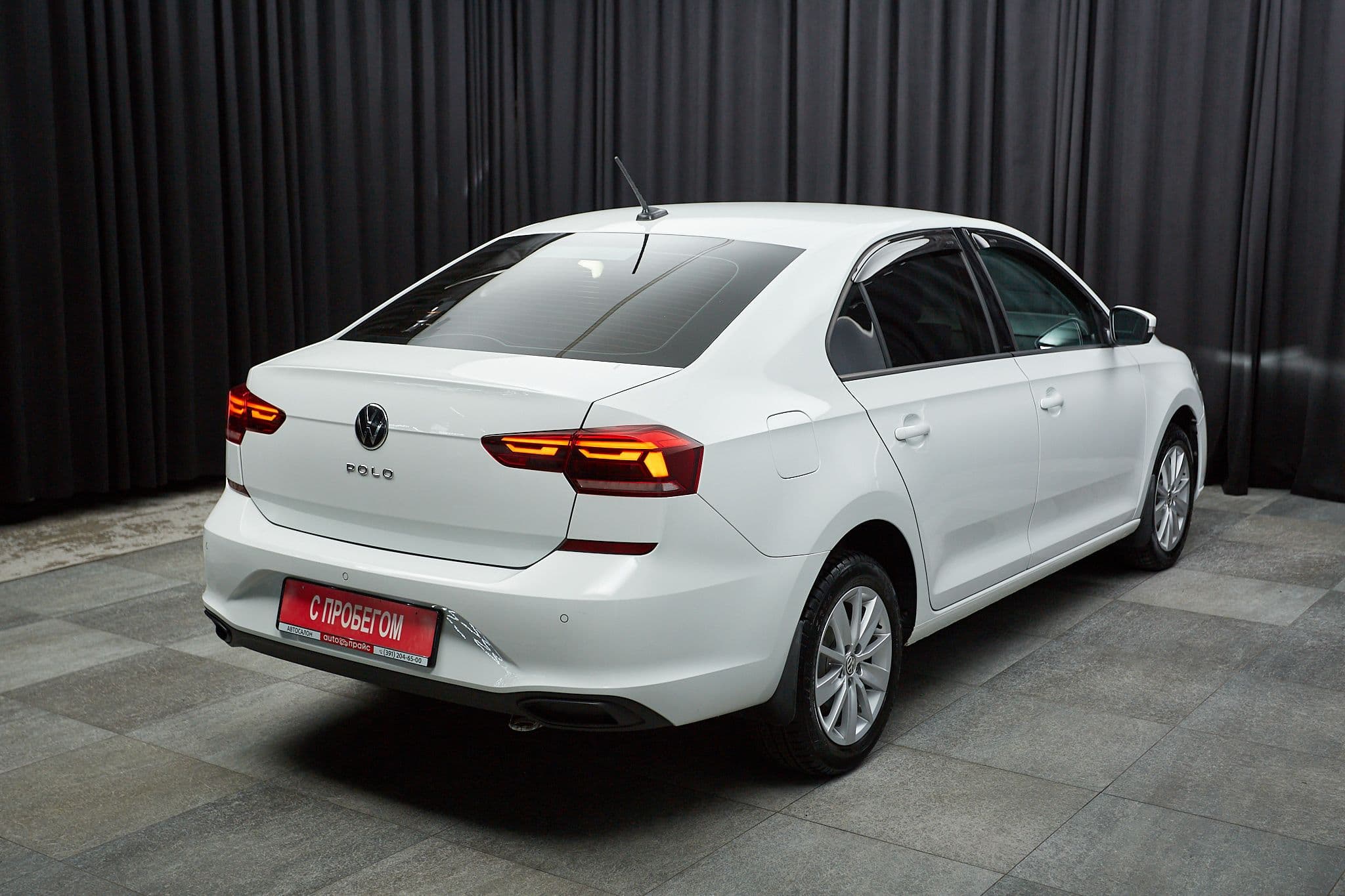 Volkswagen Polo - 4