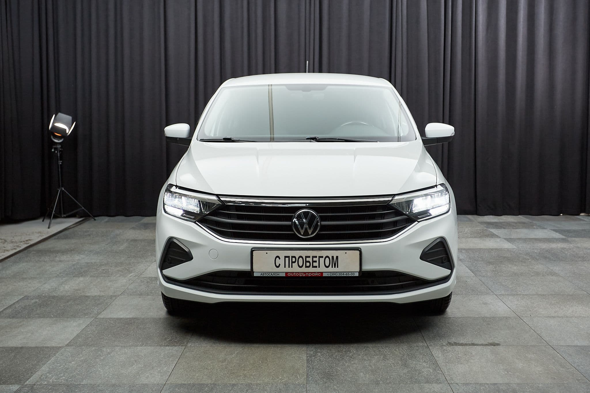 Volkswagen Polo - 2