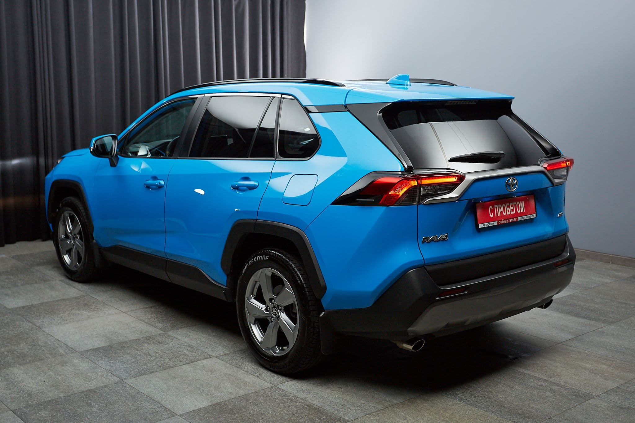 Toyota RAV4 - 4