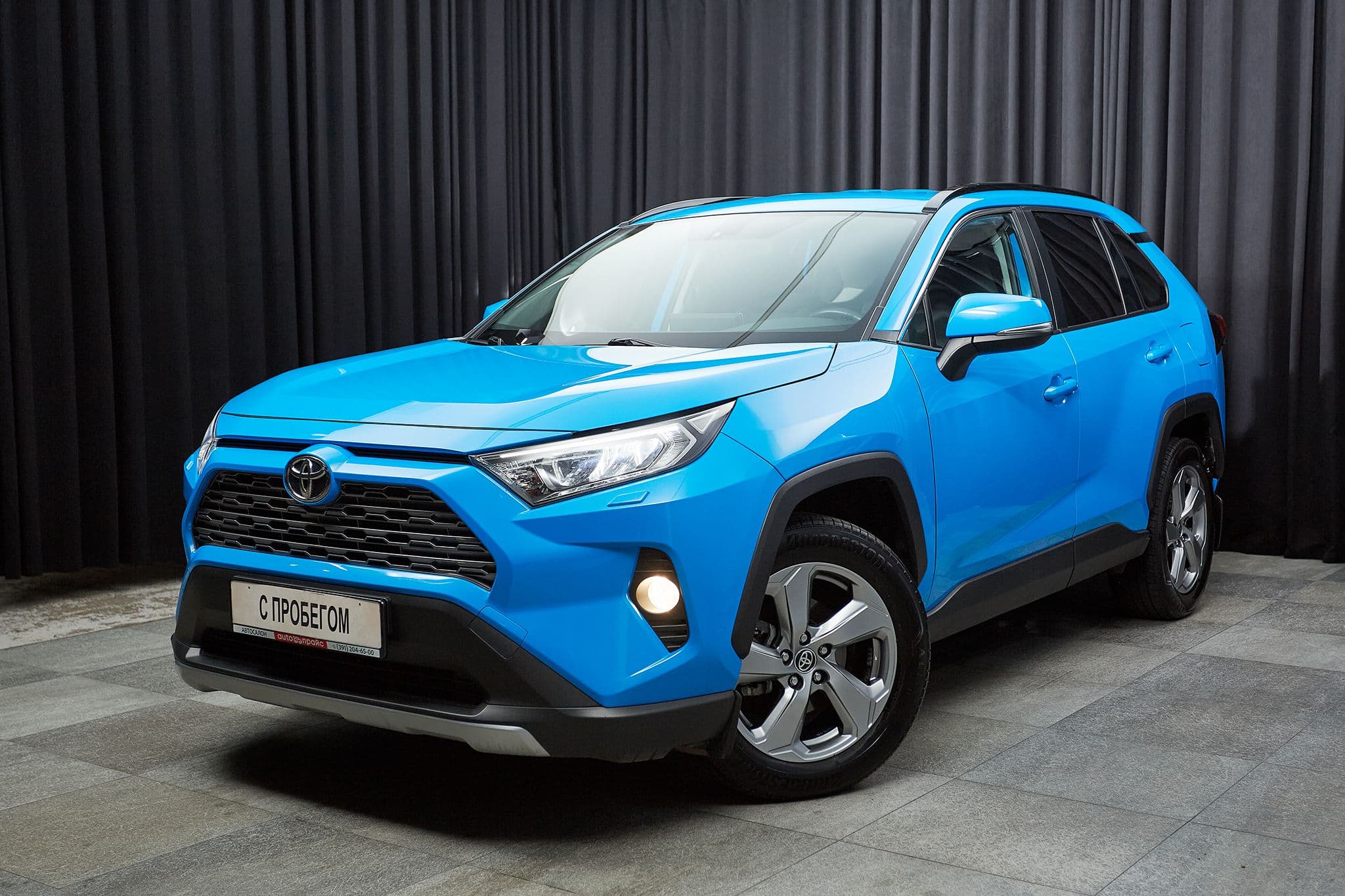Toyota RAV4 - 1