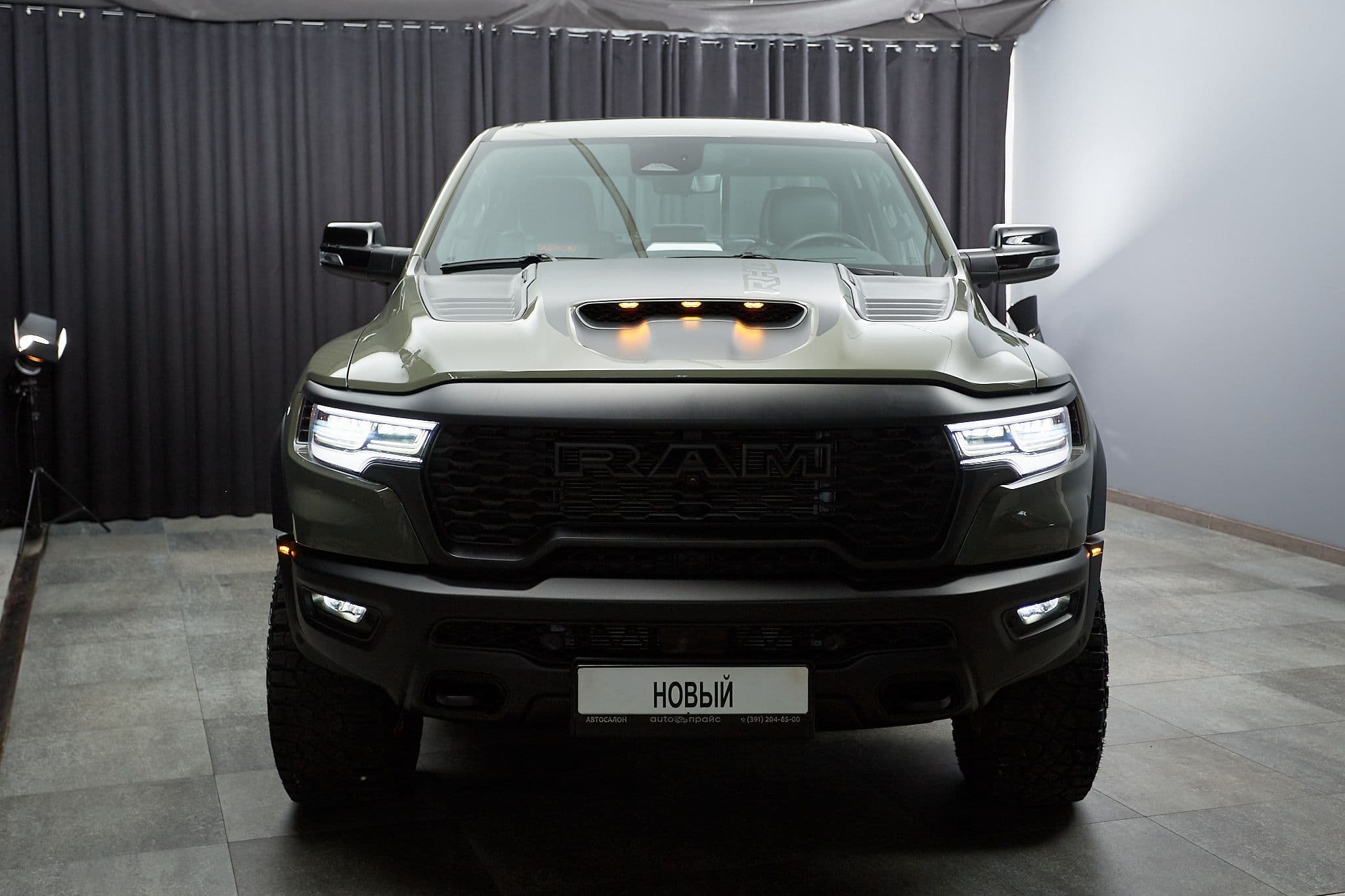 RAM 1500 RHO - 4