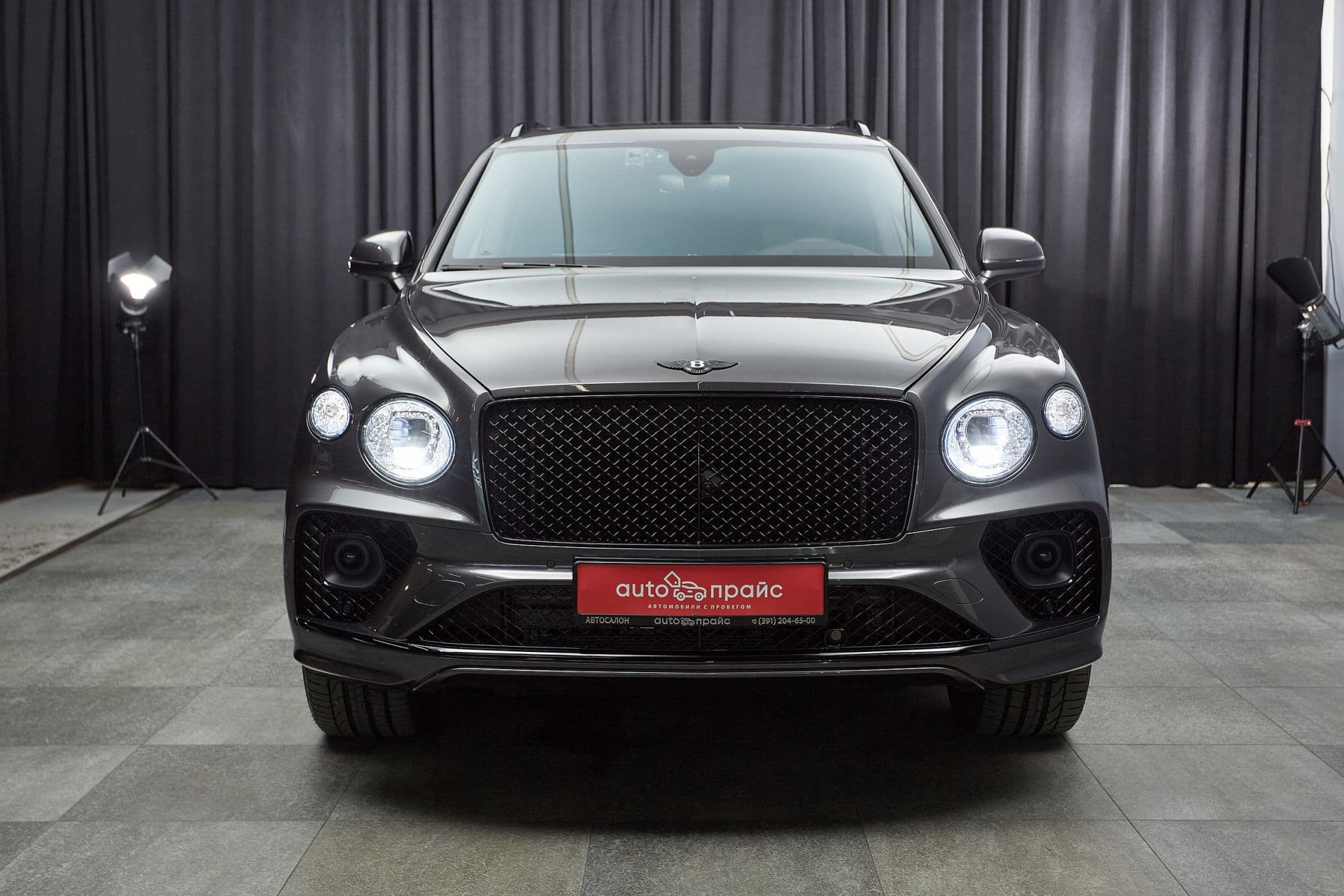 Bentley Bentayga - 2