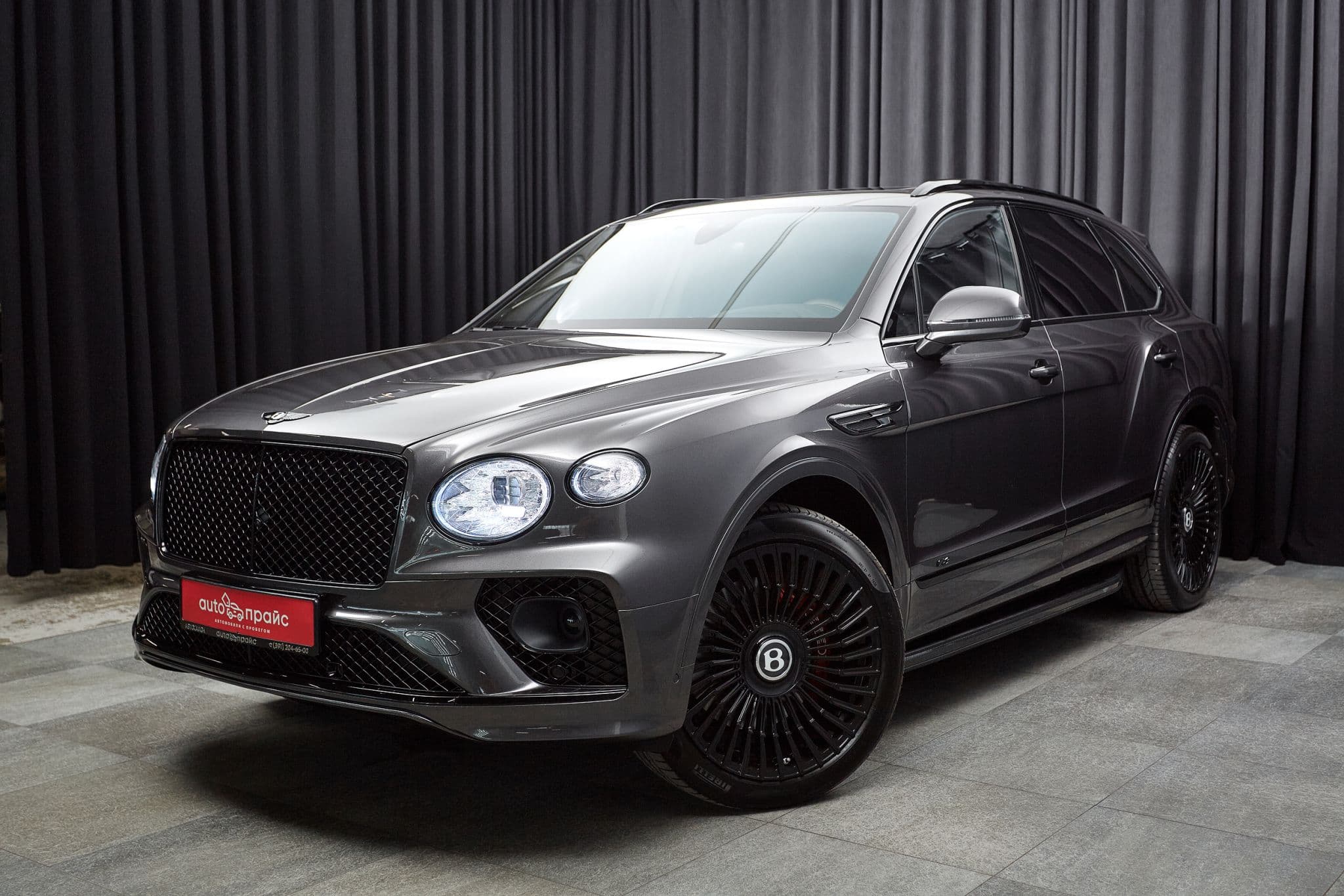 Bentley Bentayga - 1