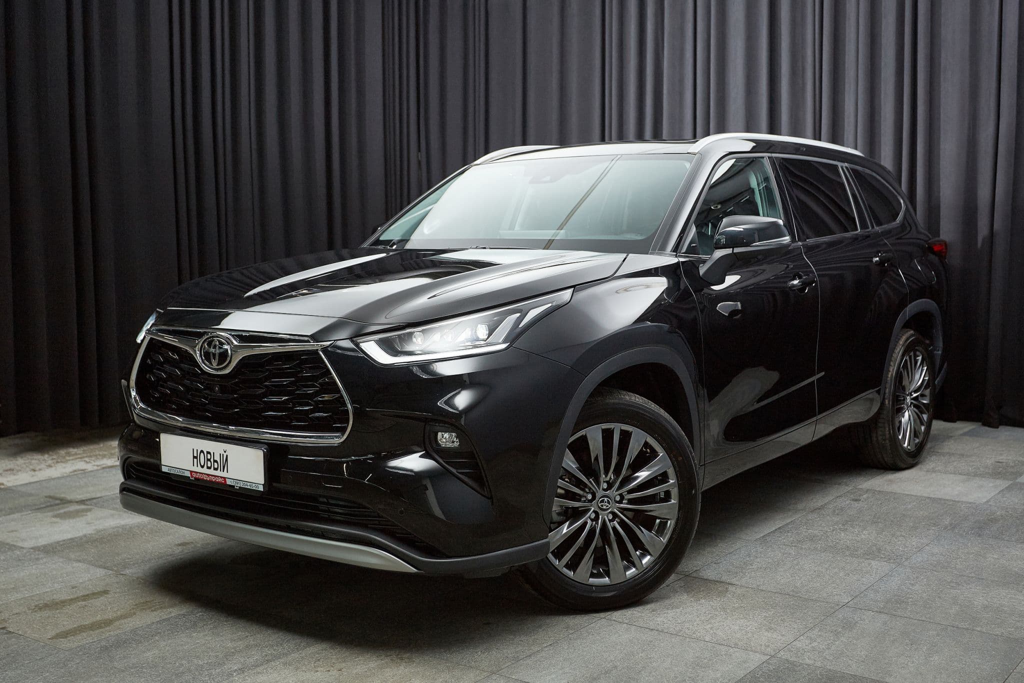 Toyota Highlander - 1