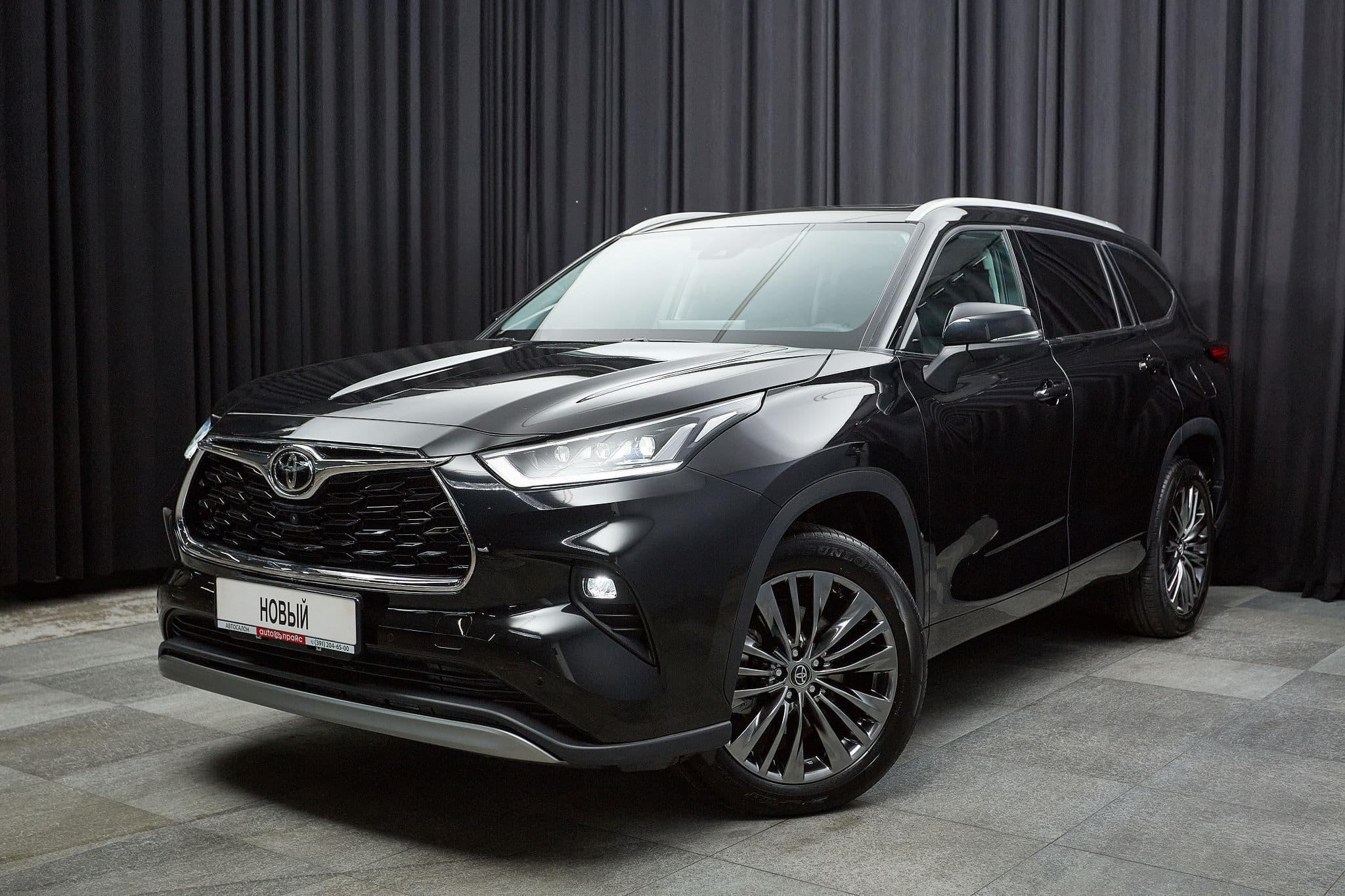 Toyota Highlander - 1