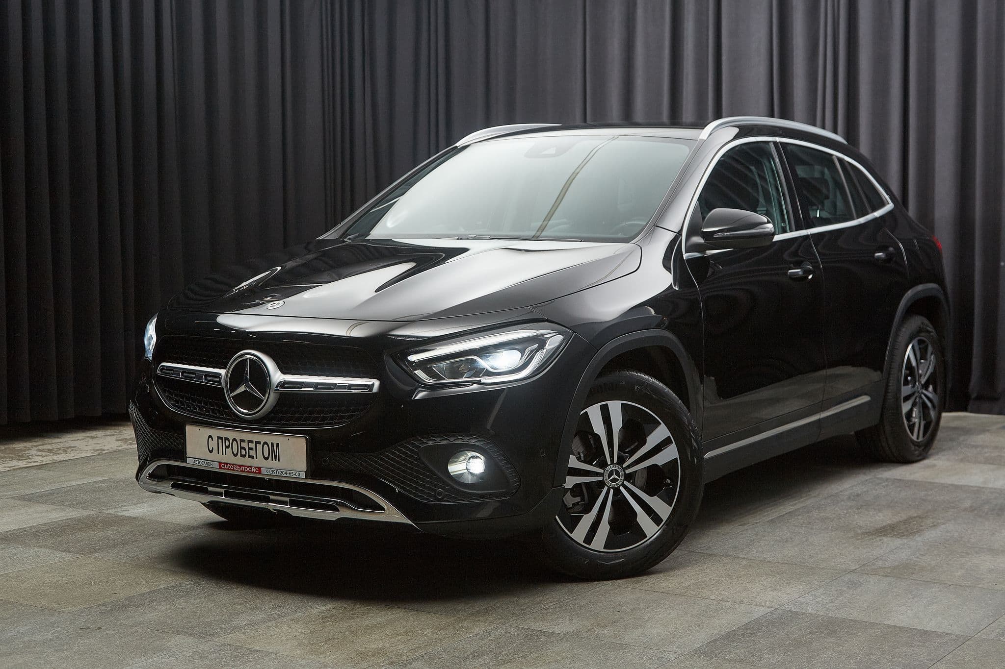 Mercedes-Benz GLA250 - 1