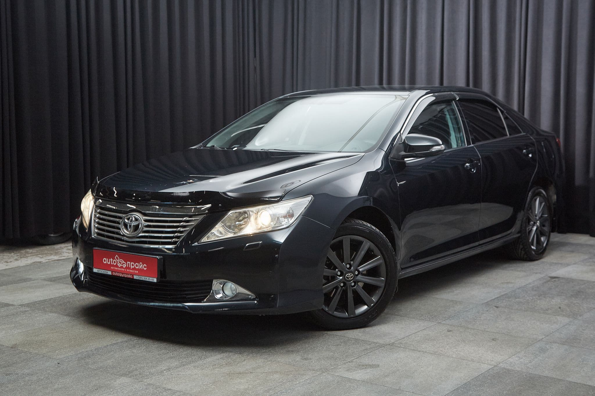 Toyota Camry - 1