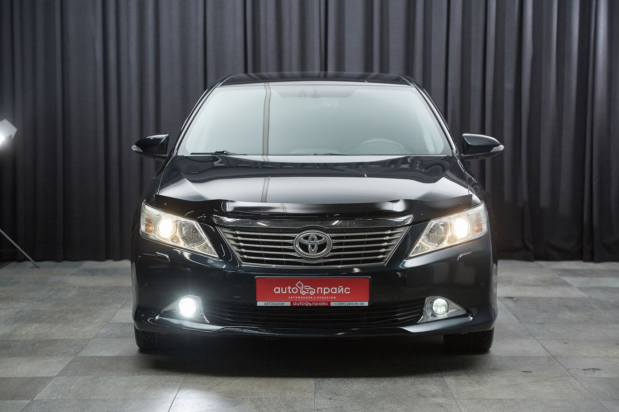 Toyota Camry - 2