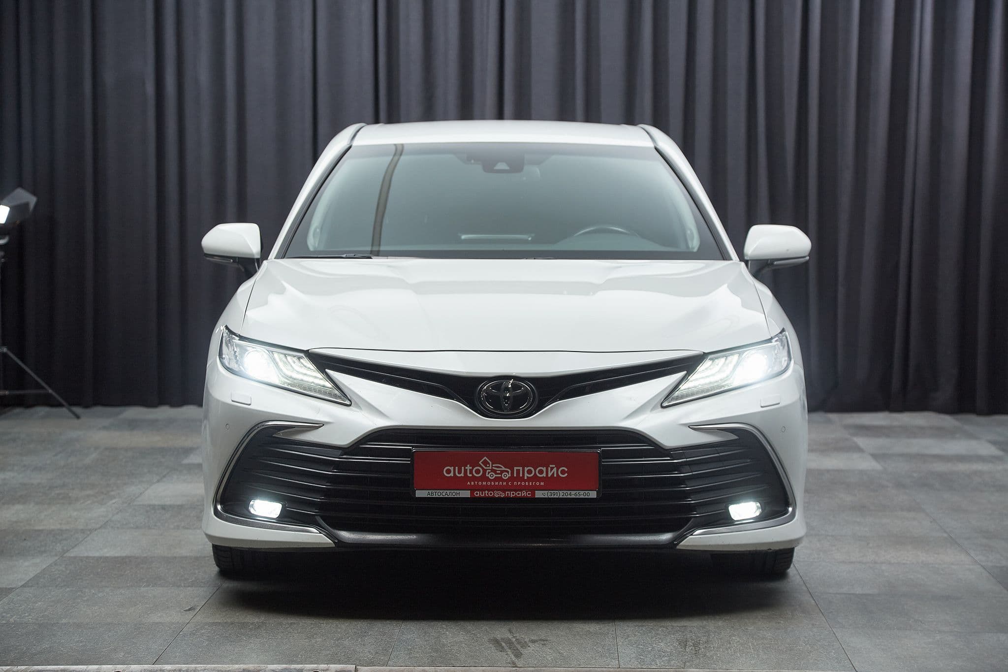 Toyota Camry - 2