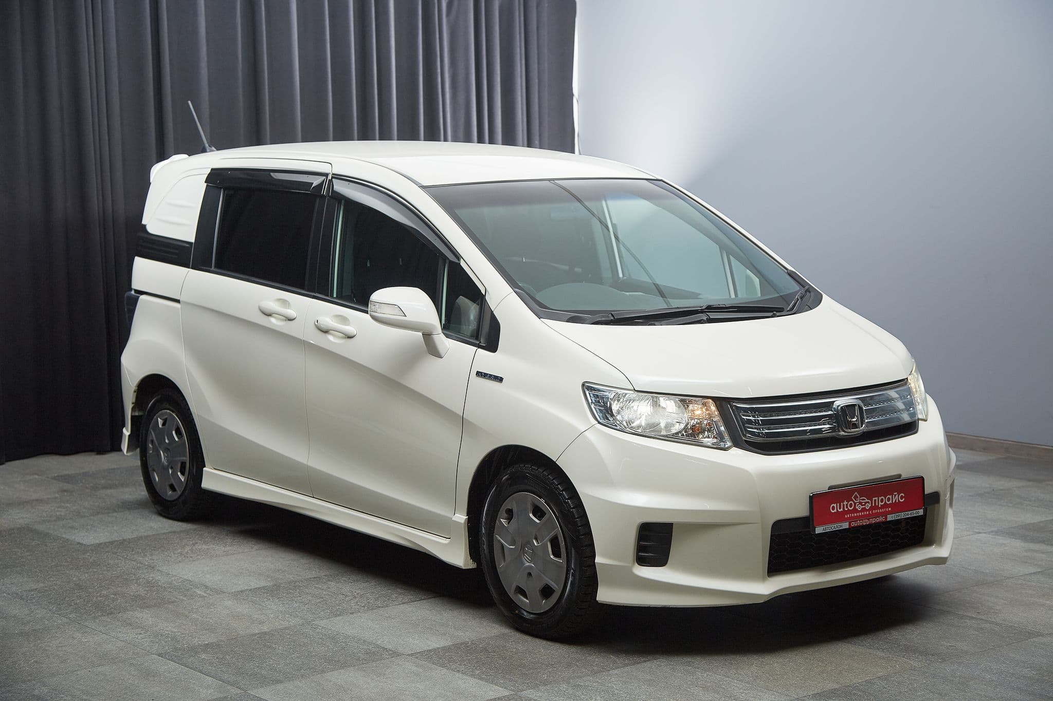 Honda Freed - 3