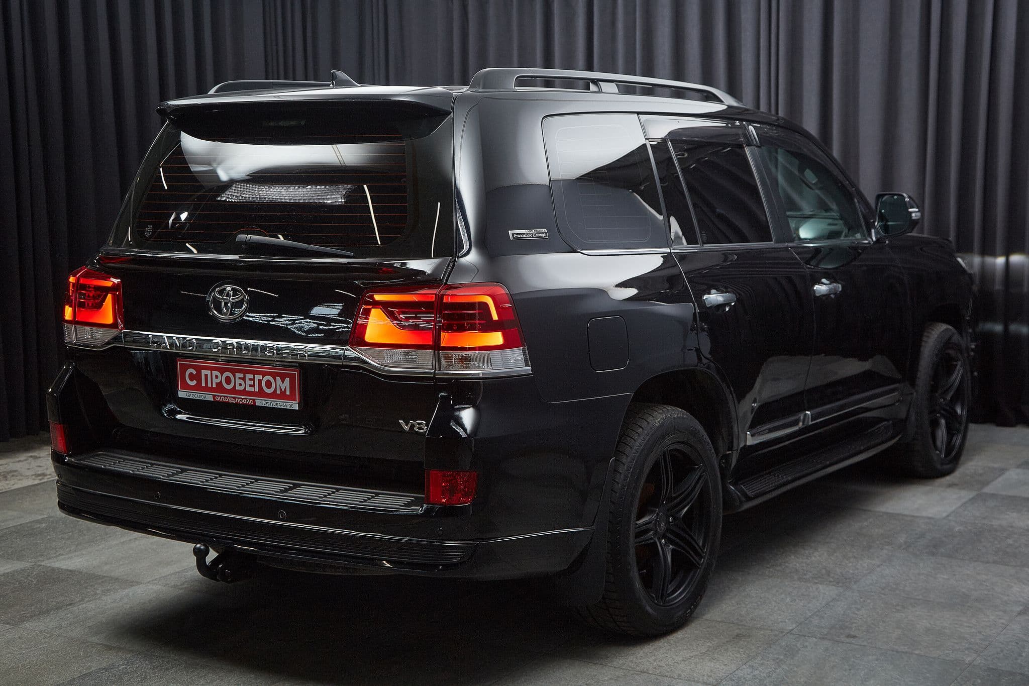 Toyota Land Cruiser - 4