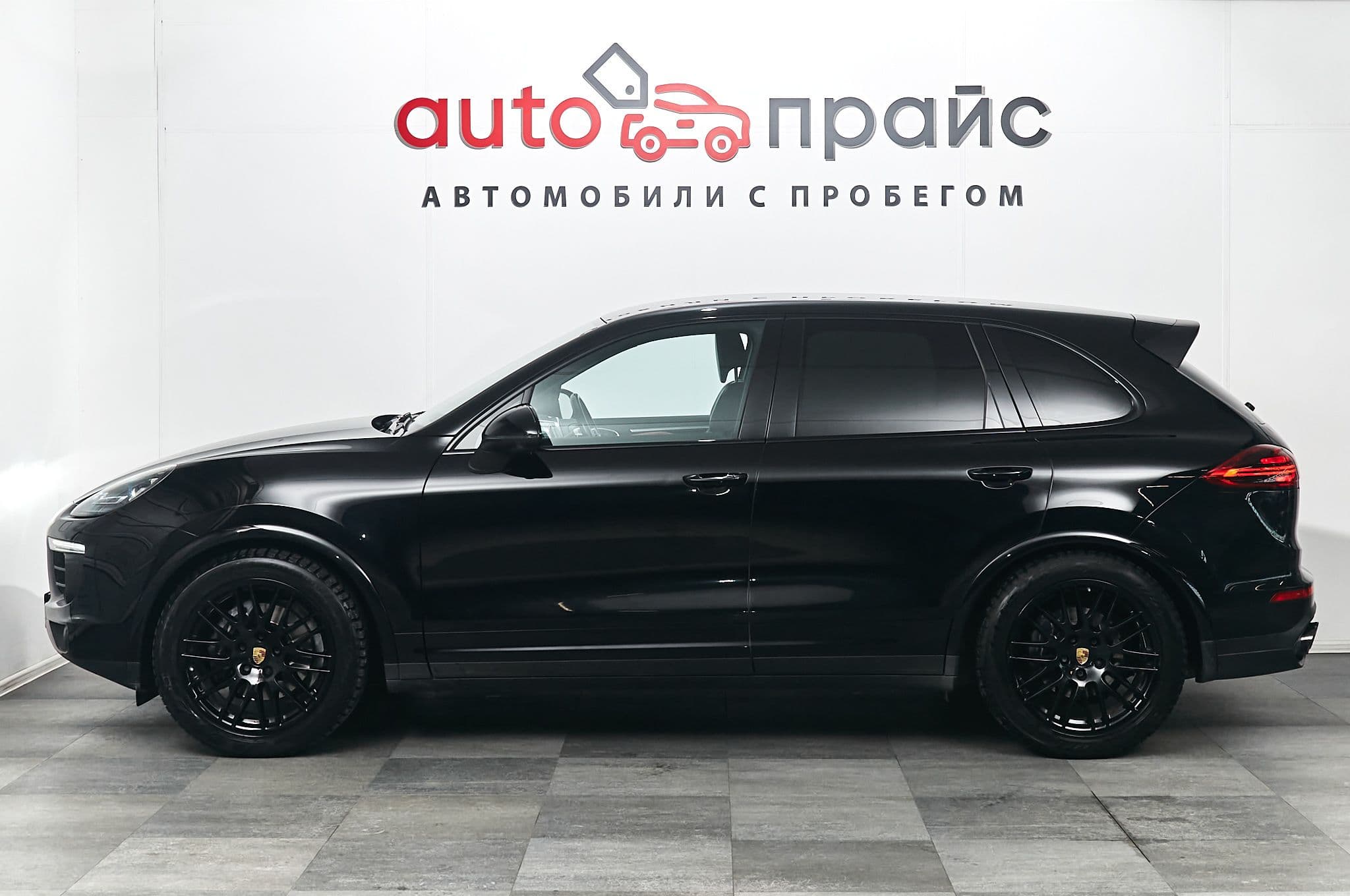 Porsche Cayenne - 4