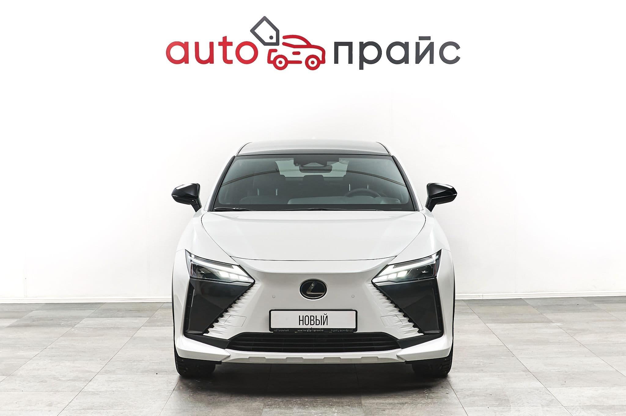 Lexus RZ450e - 1