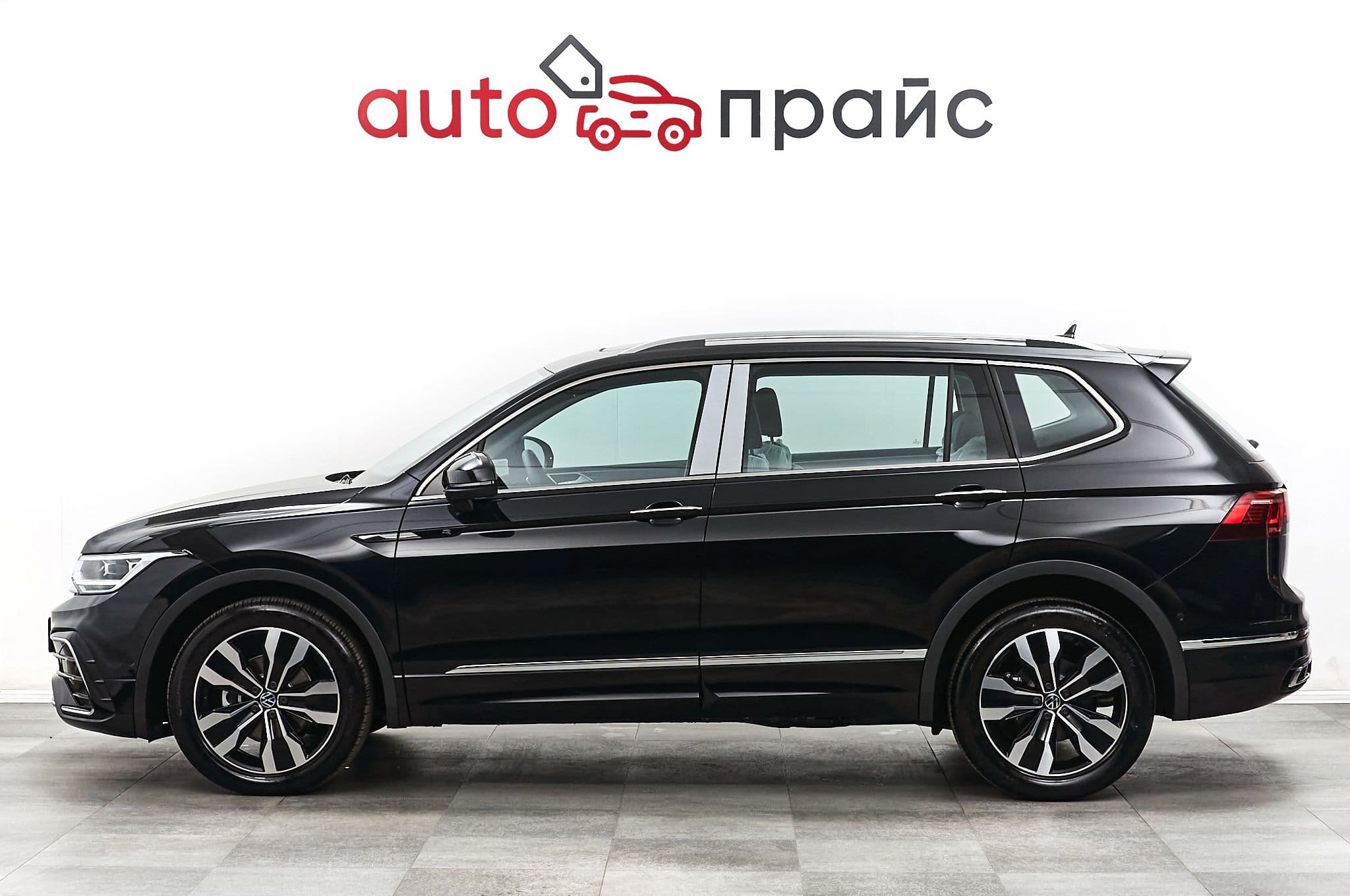 Volkswagen Tiguan - 3
