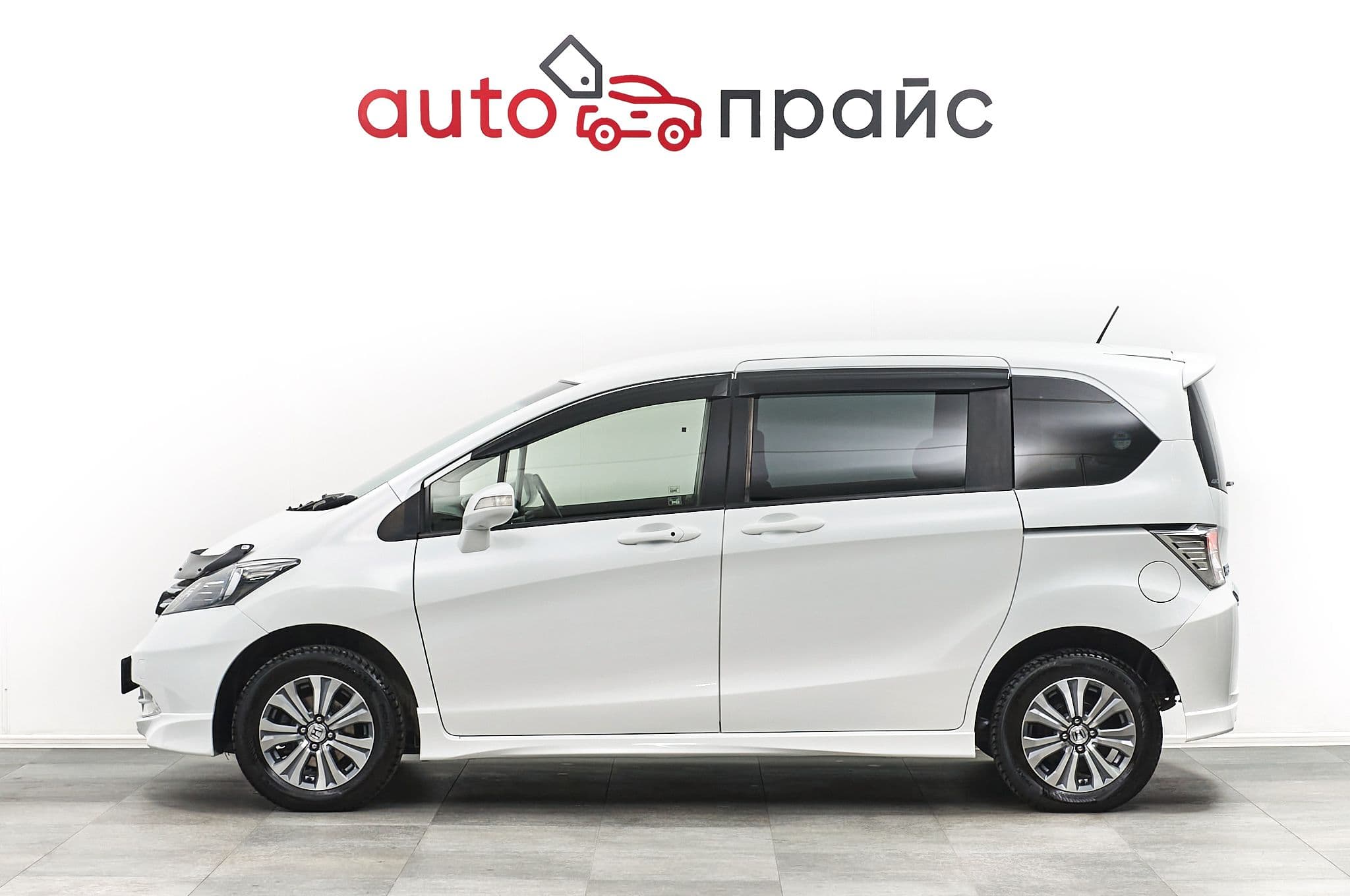 Honda Freed - 3