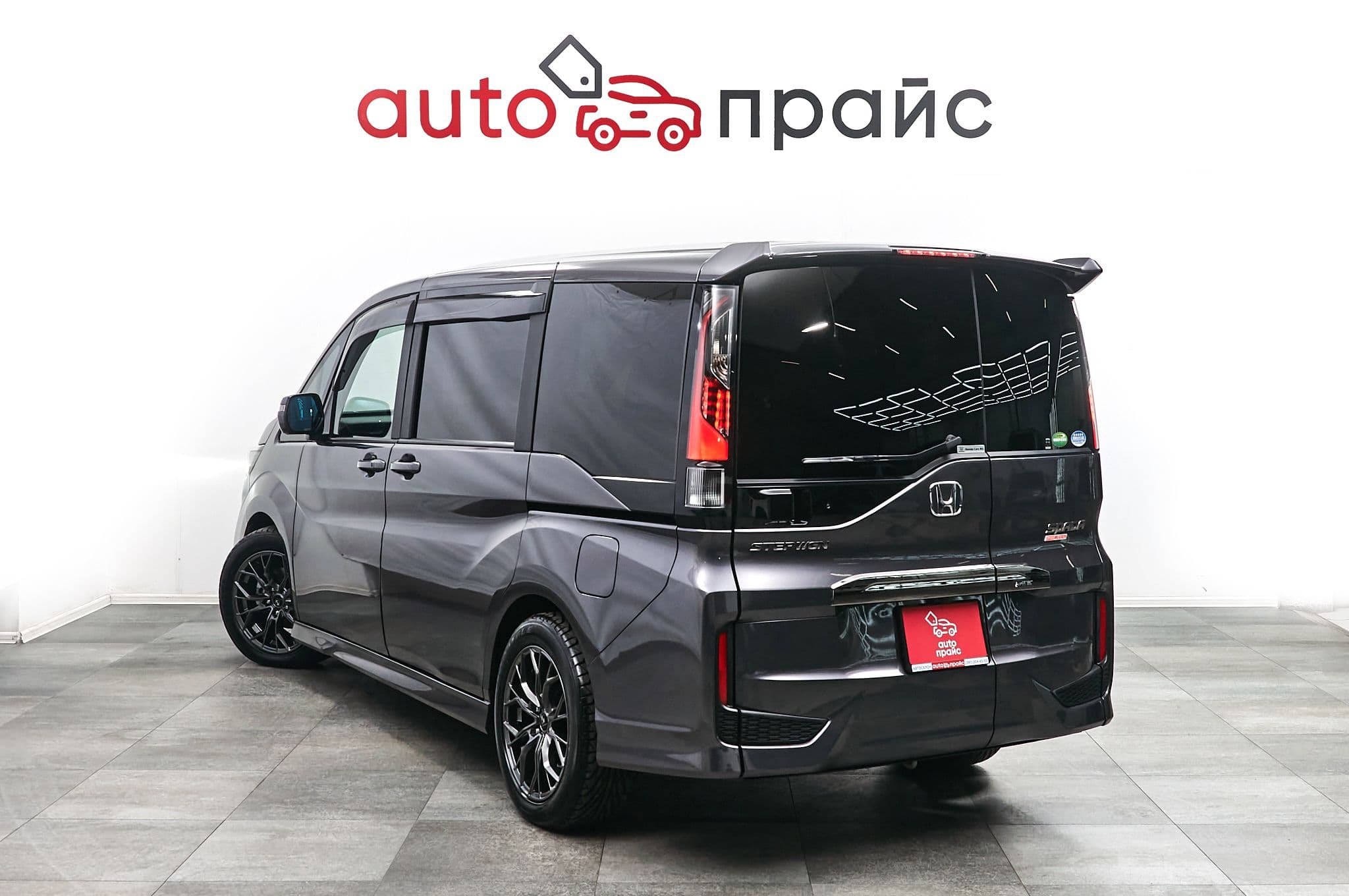 Honda Stepwgn - 4