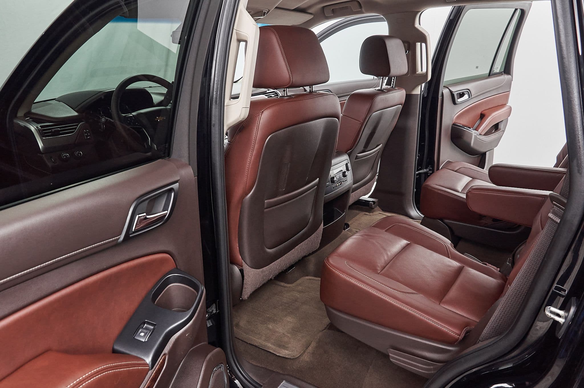 Chevrolet Tahoe - 4