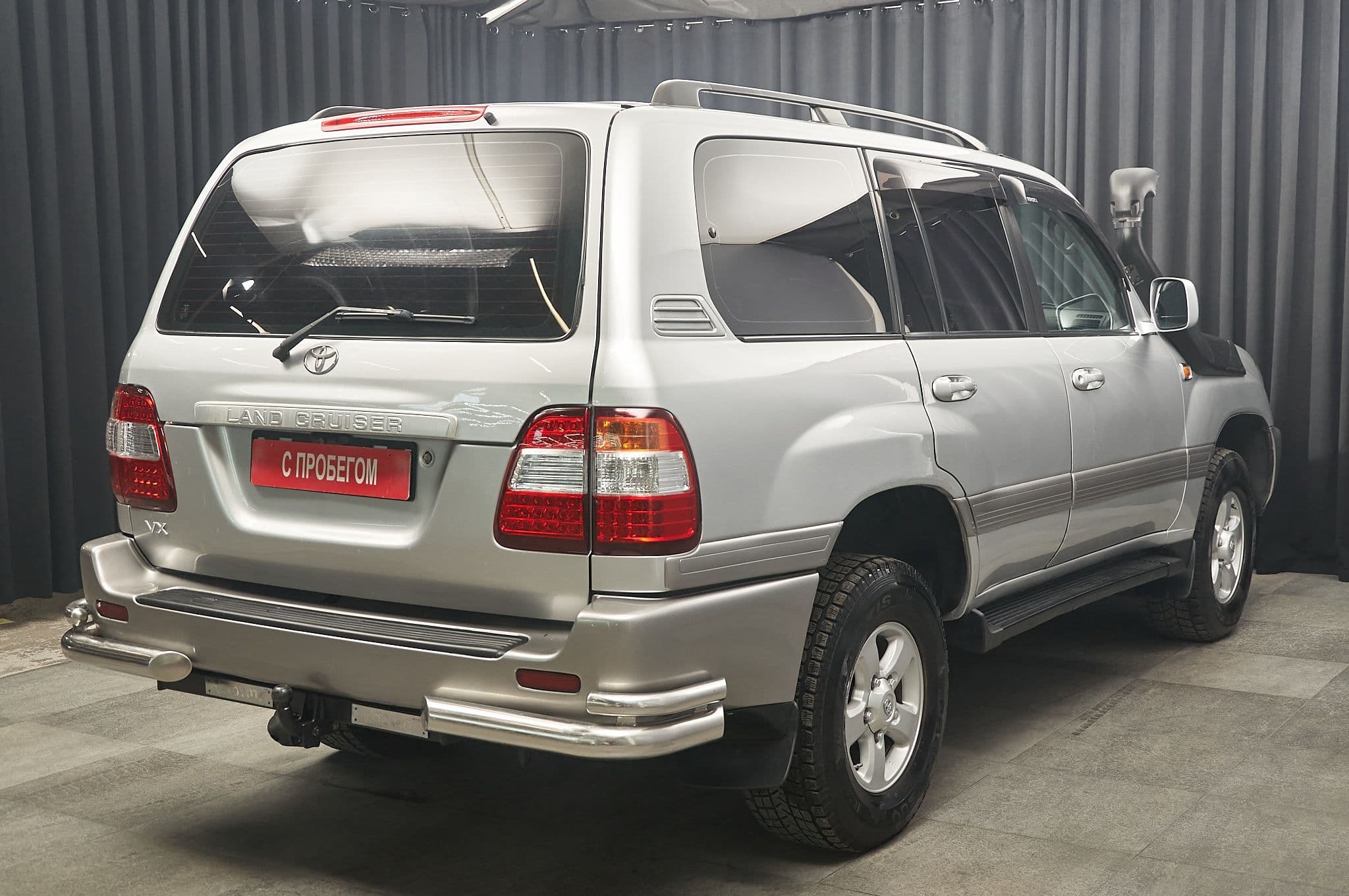 Toyota Land Cruiser - 4