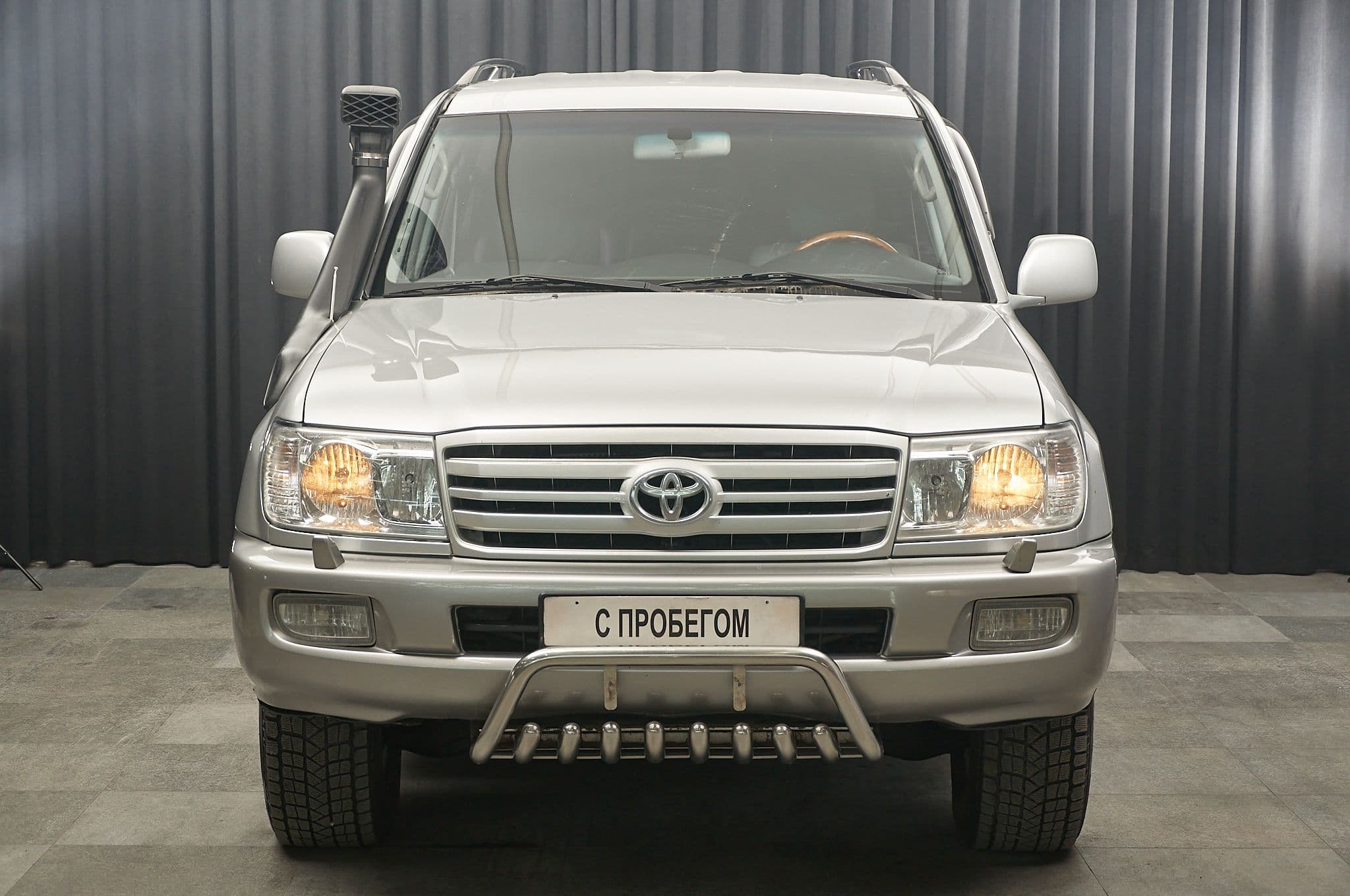 Toyota Land Cruiser - 2