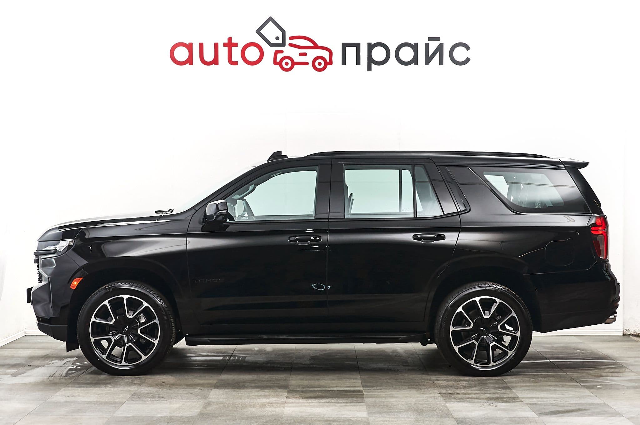 Chevrolet Tahoe - 3