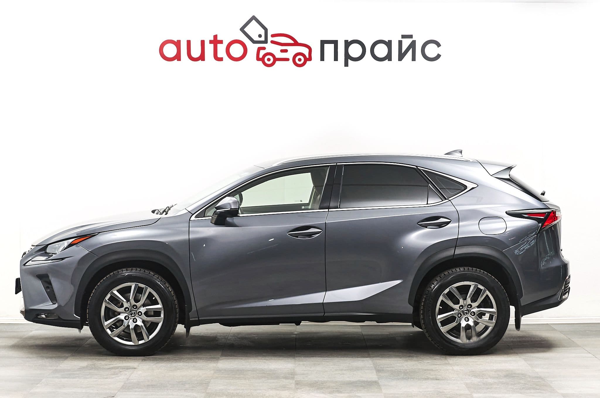 Lexus NX200 - 3