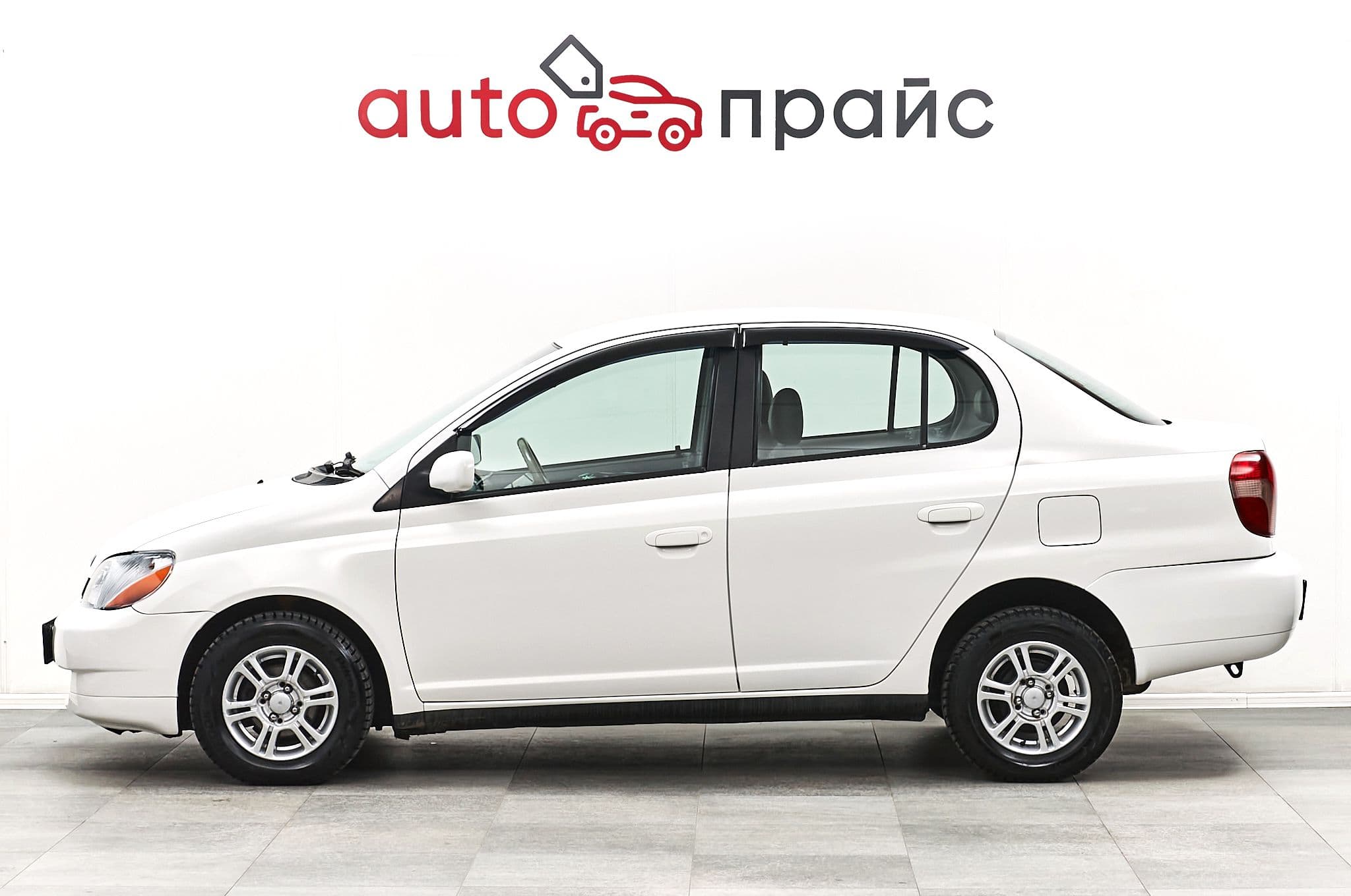 Toyota Platz - 3