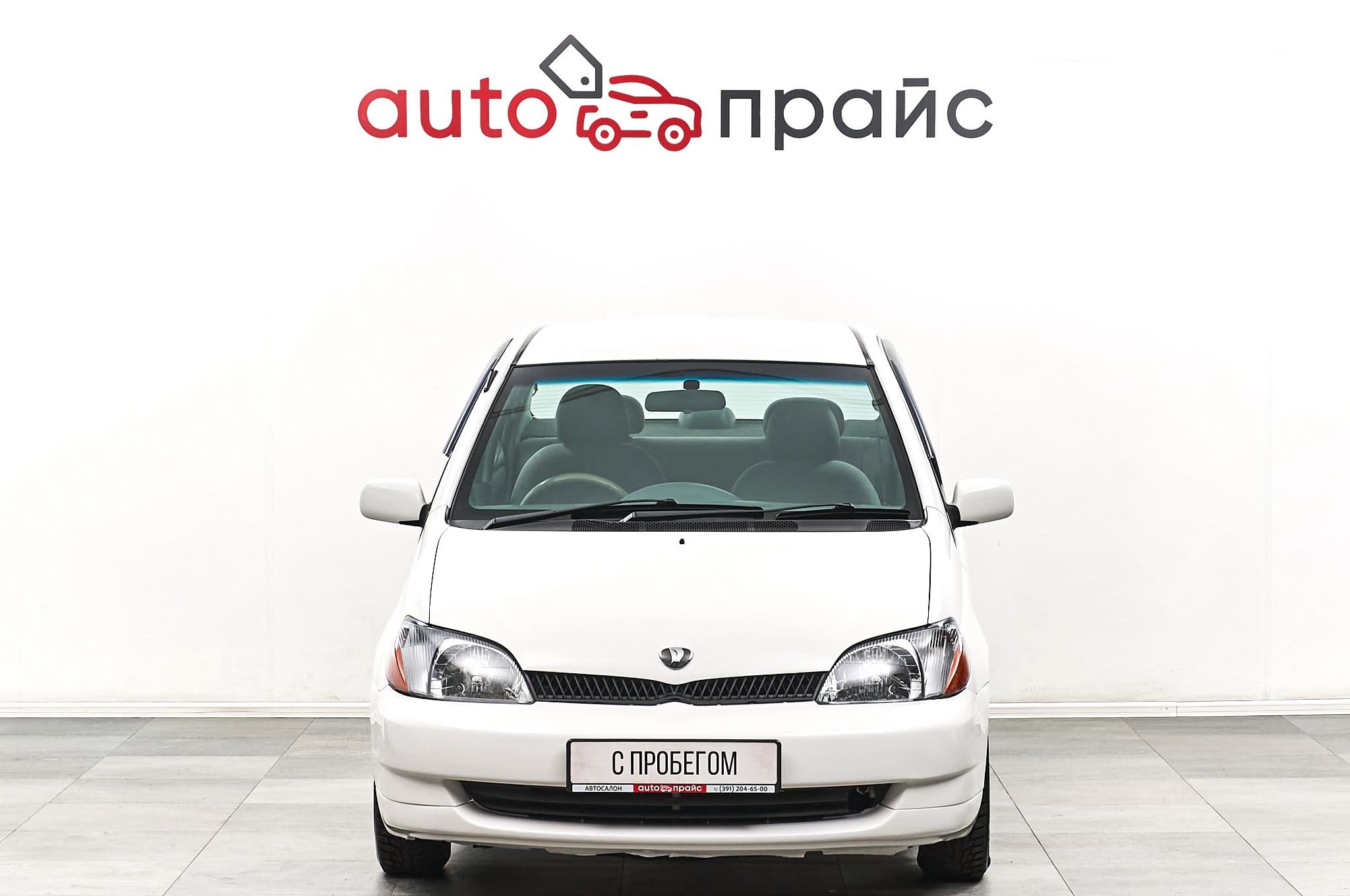 Toyota Platz - 1