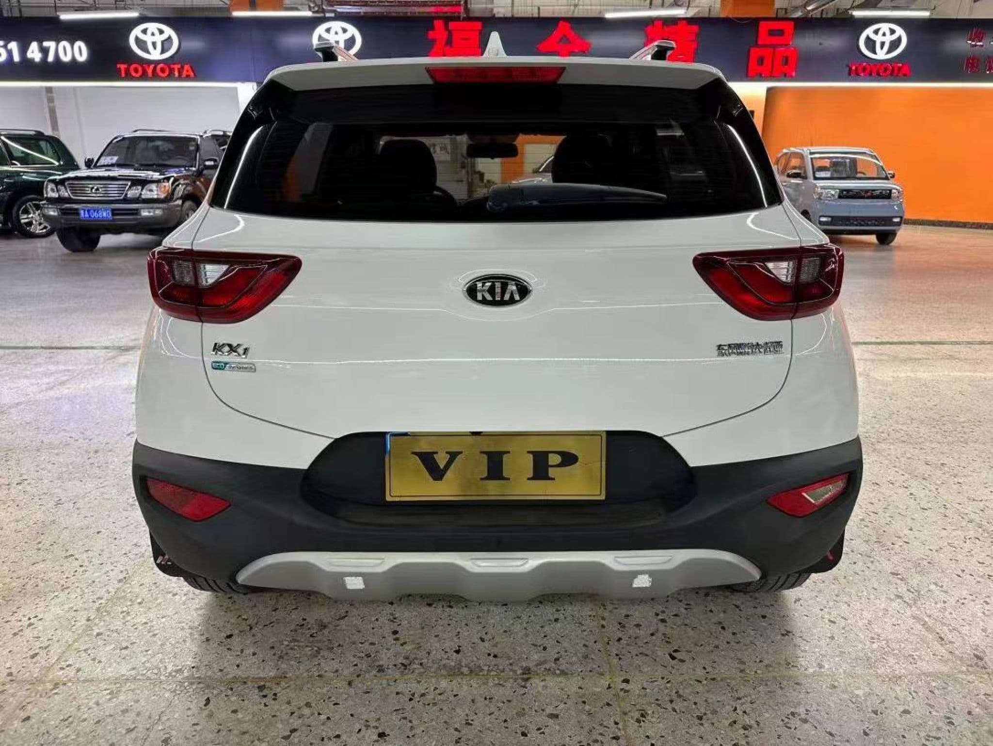 Kia KX1 - 4