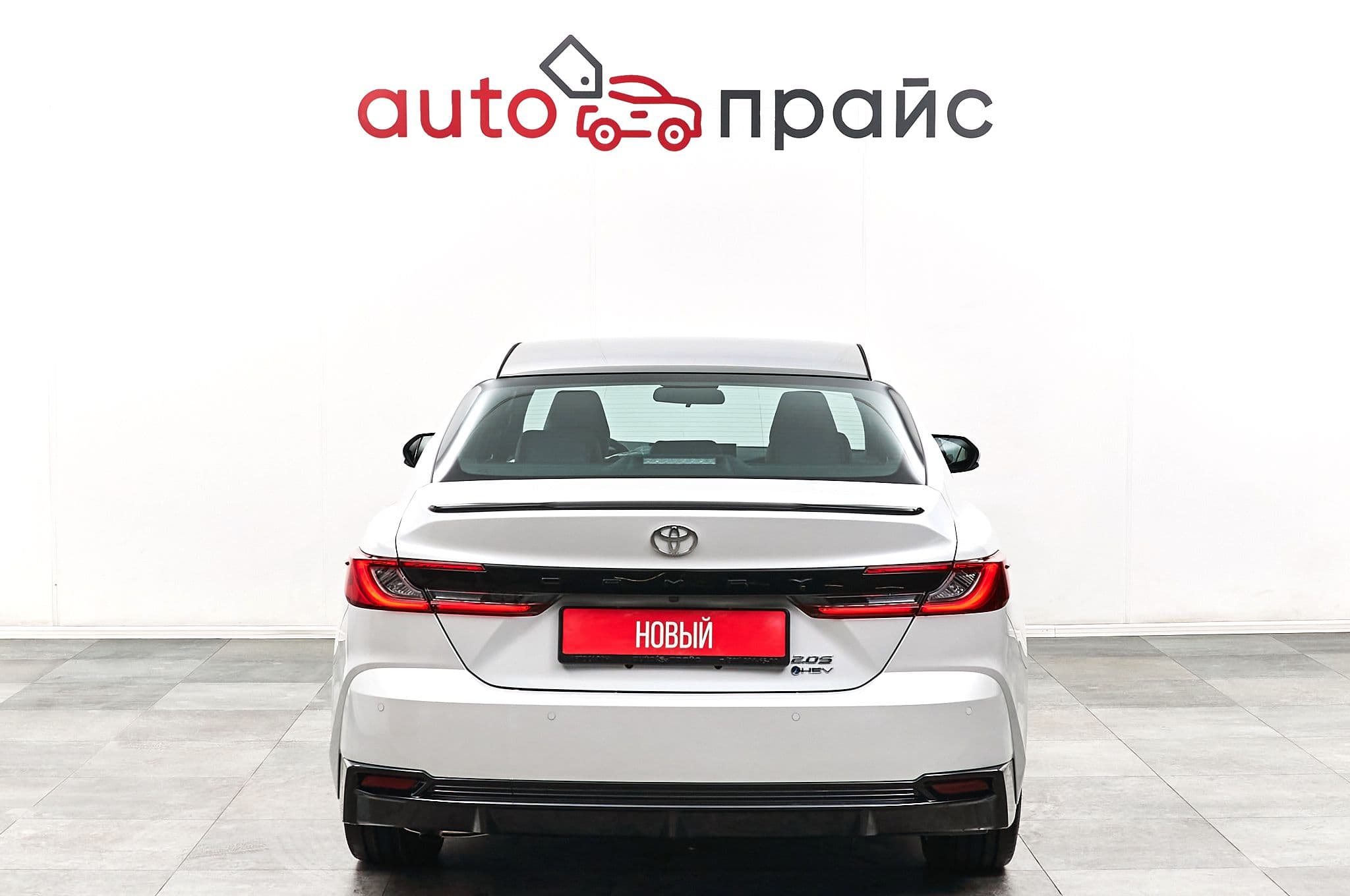 Toyota Camry - 5