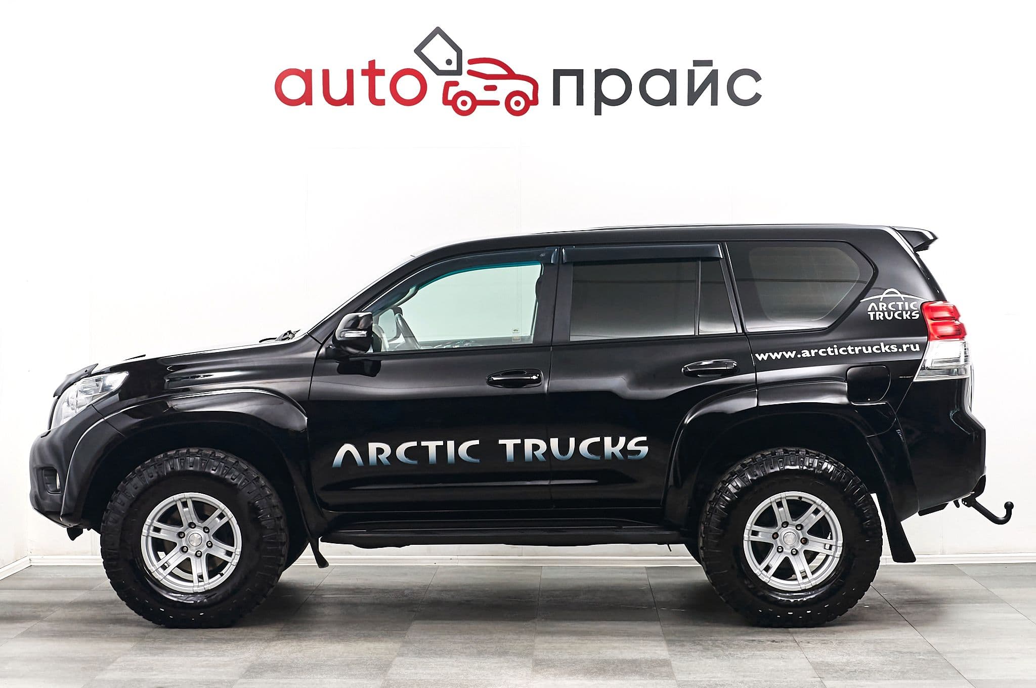 Toyota Land Cruiser Prado - 3