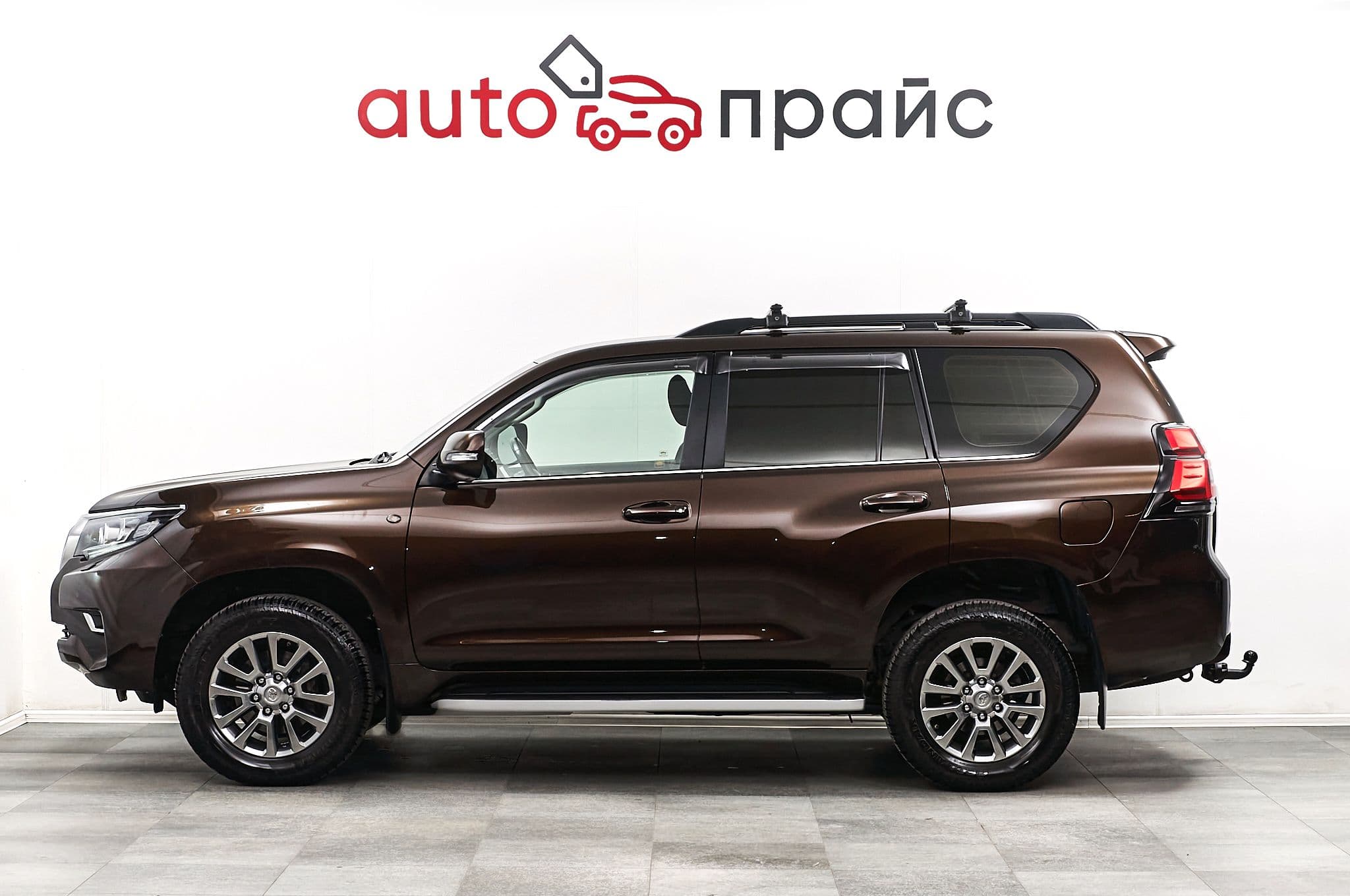 Toyota Land Cruiser Prado - 3