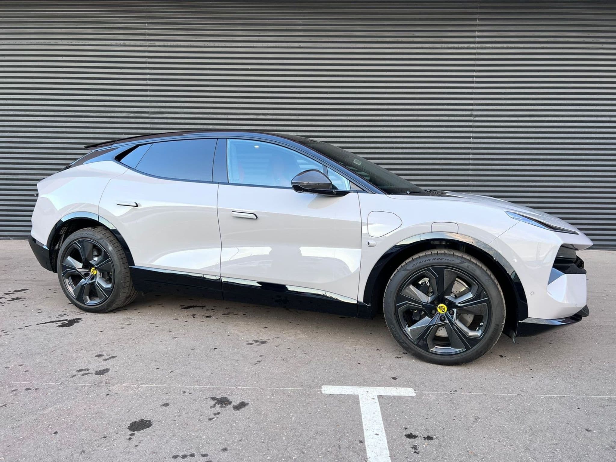 Lotus Eletre - 5