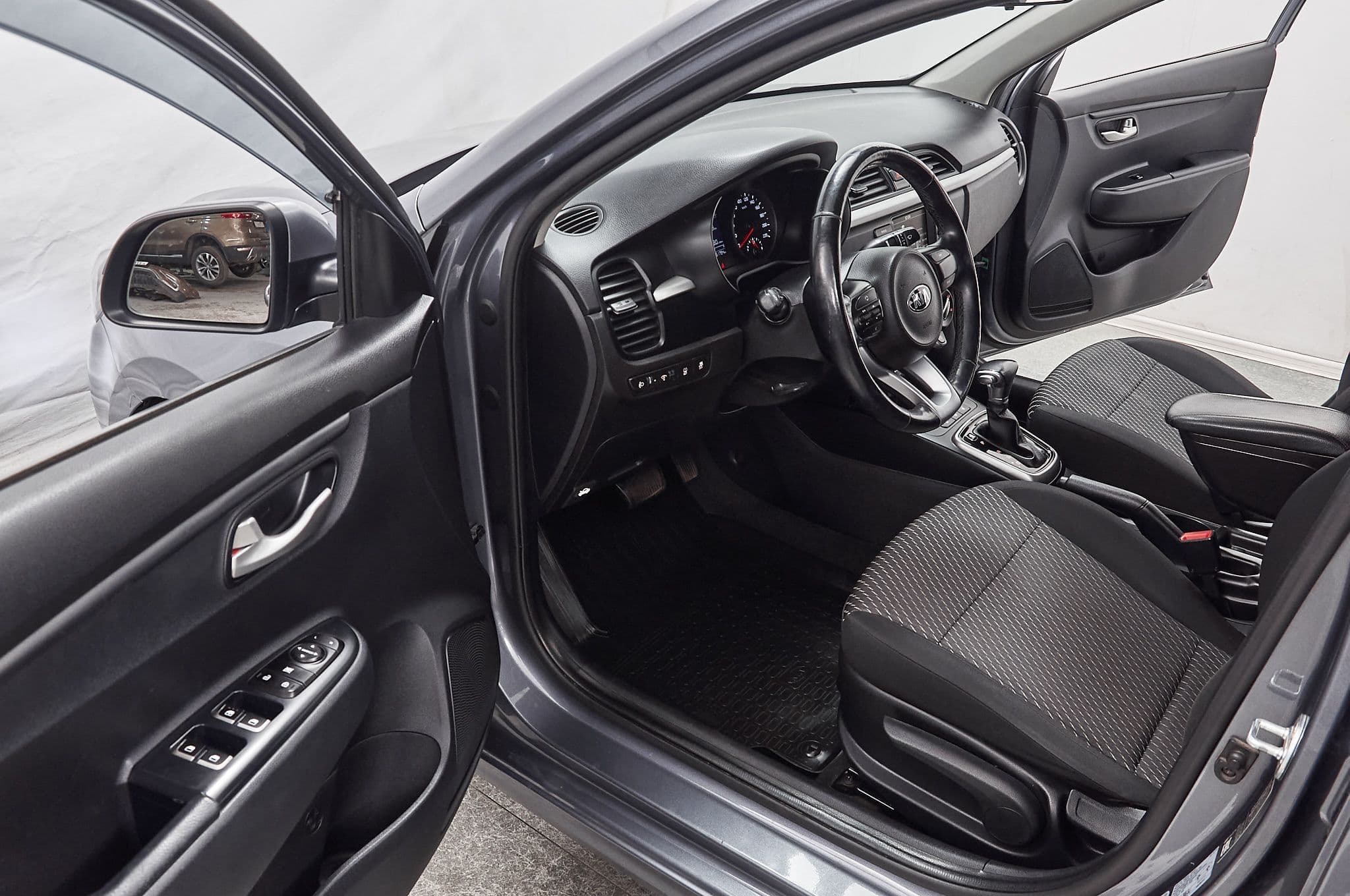 Kia Rio - 3