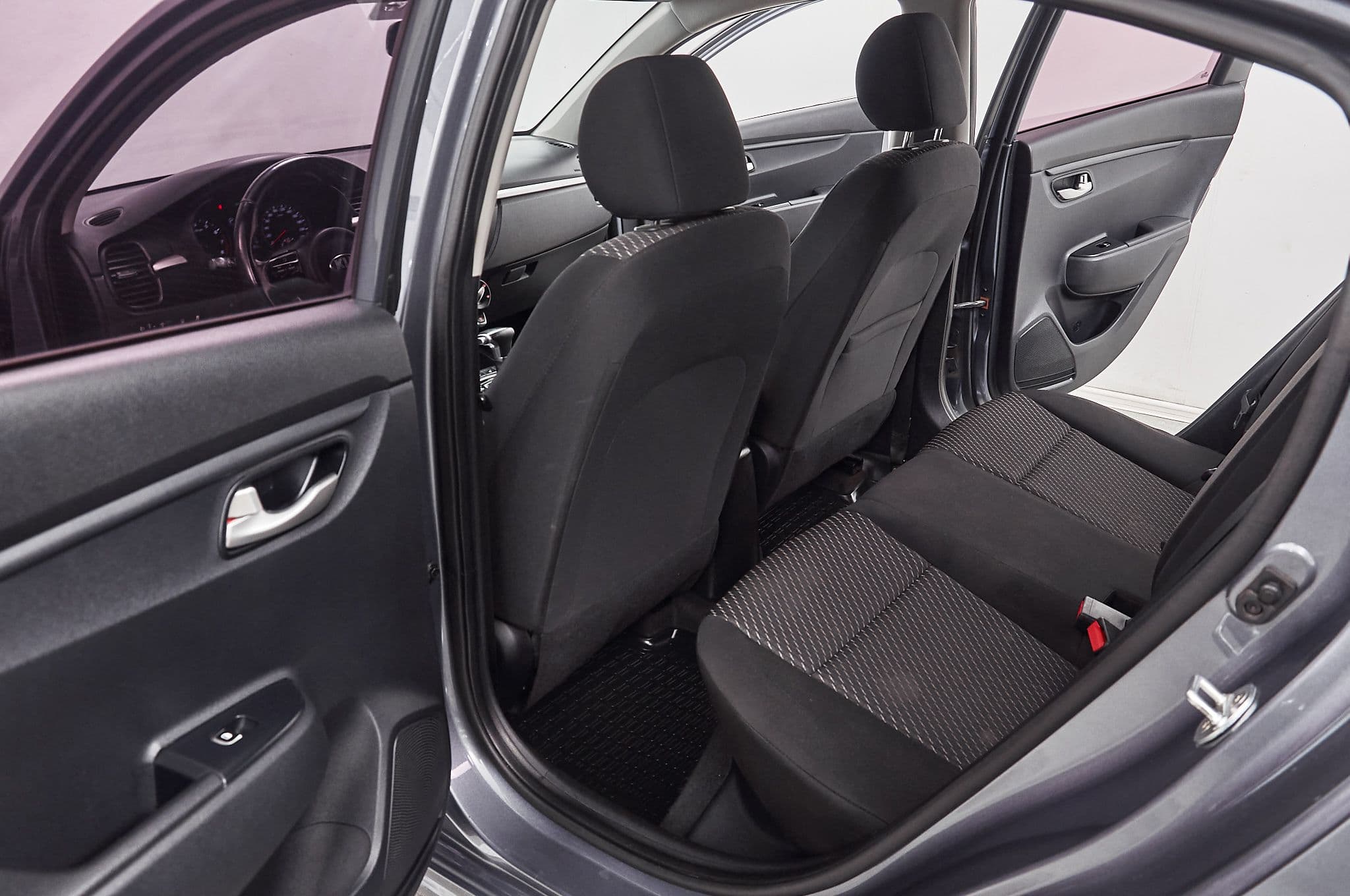 Kia Rio - 1
