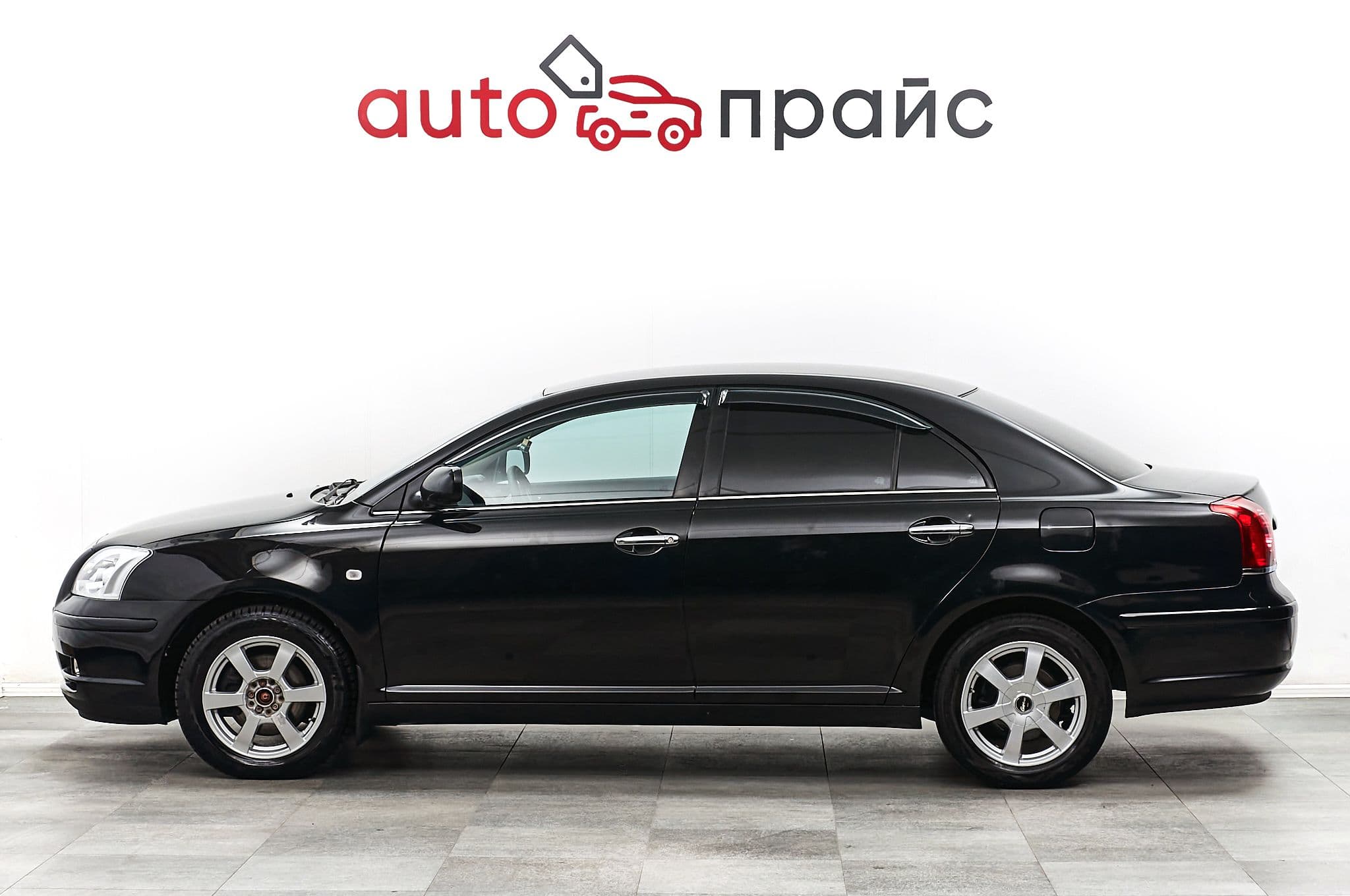 Toyota Avensis - 3